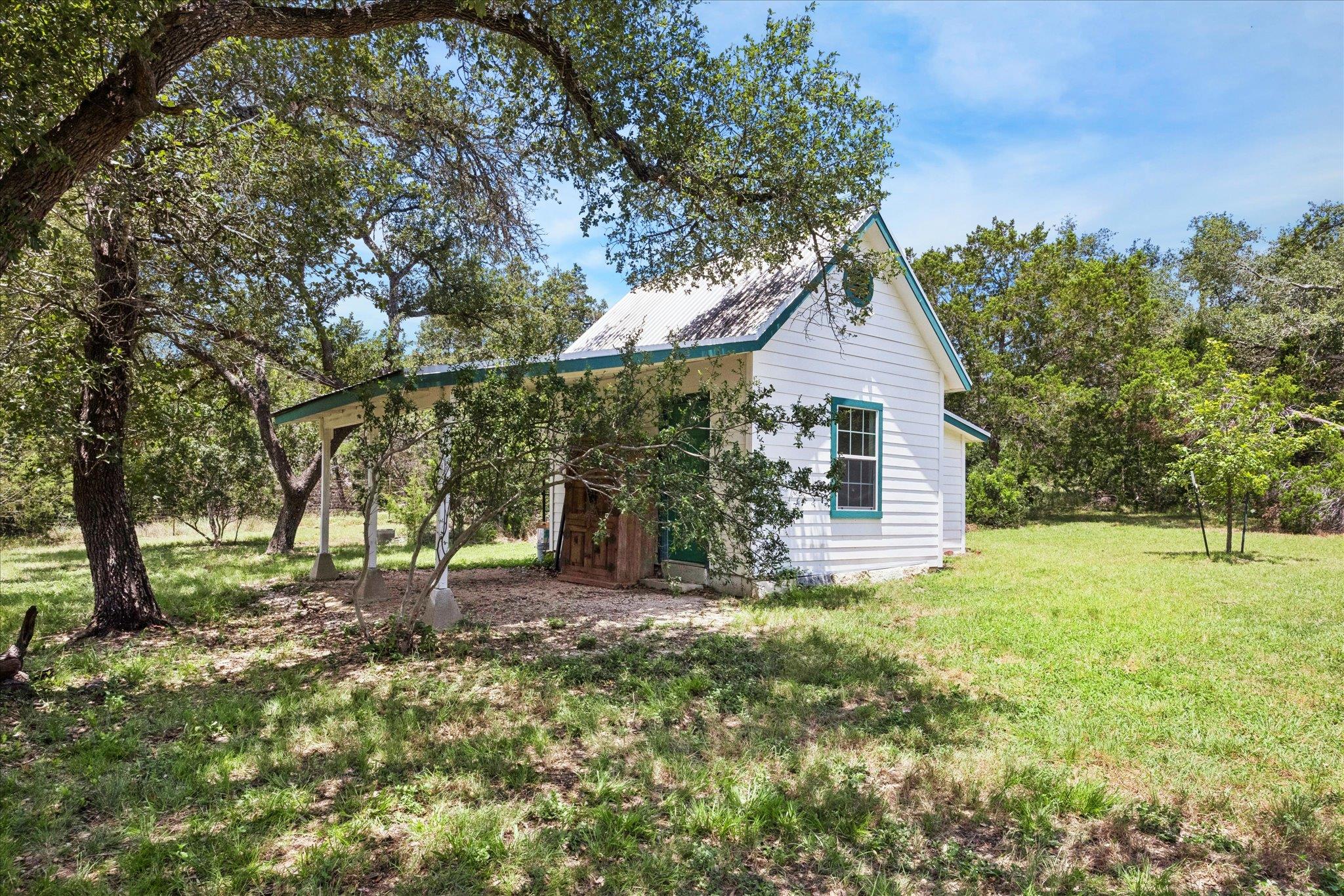 700 S Rainbow Ranch RD