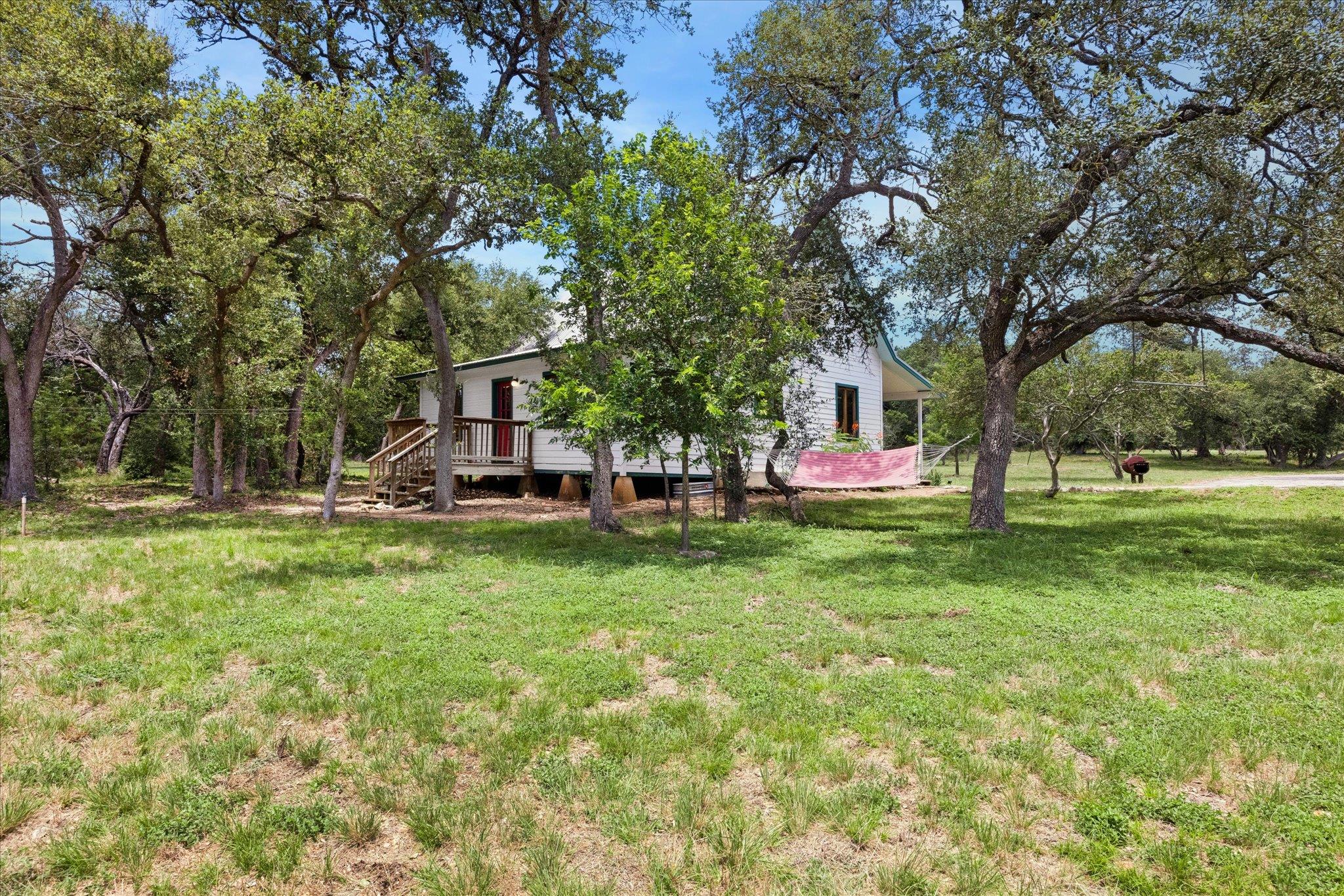 700 S Rainbow Ranch RD