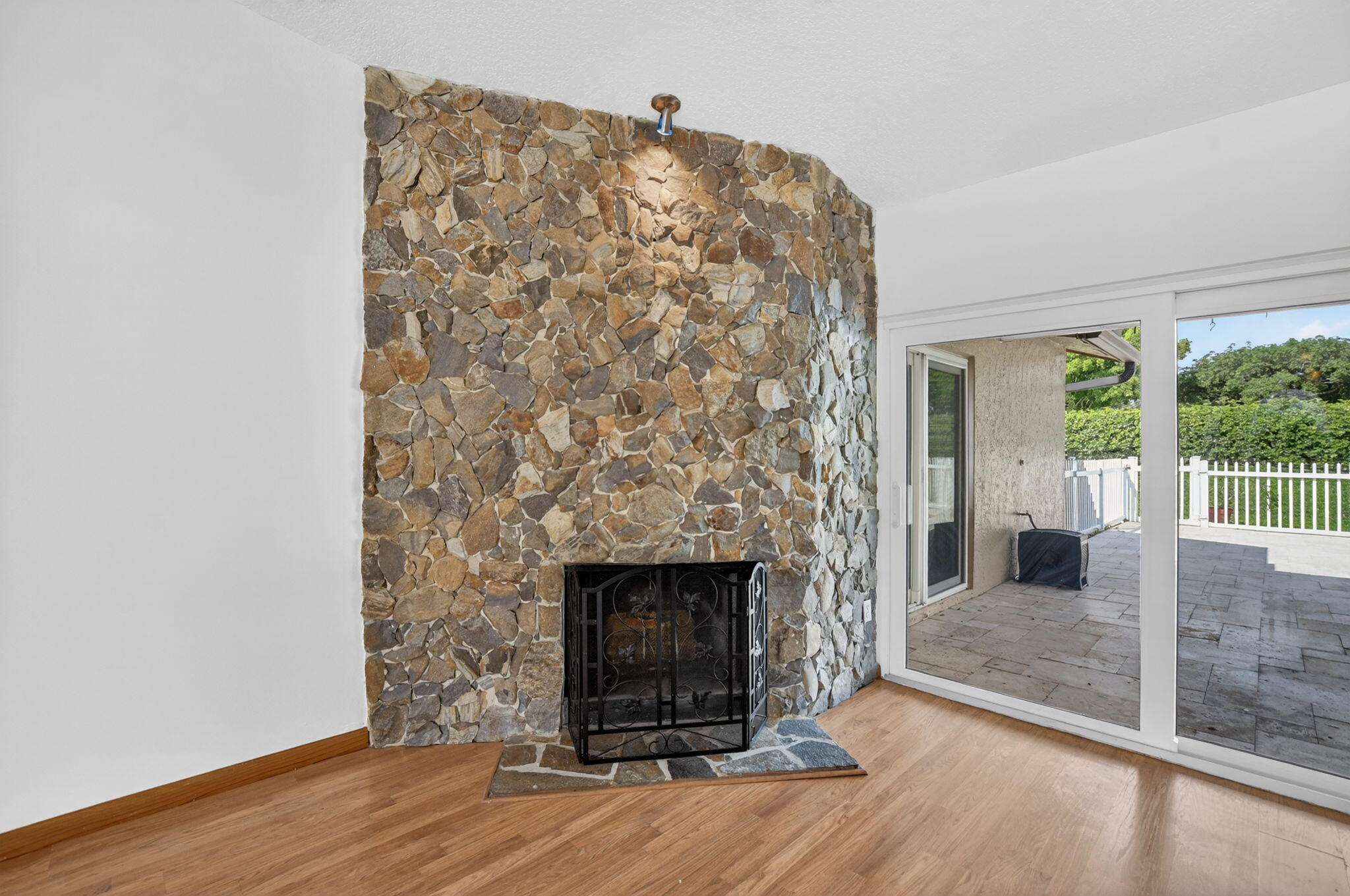 20876 Sugarloaf Lane