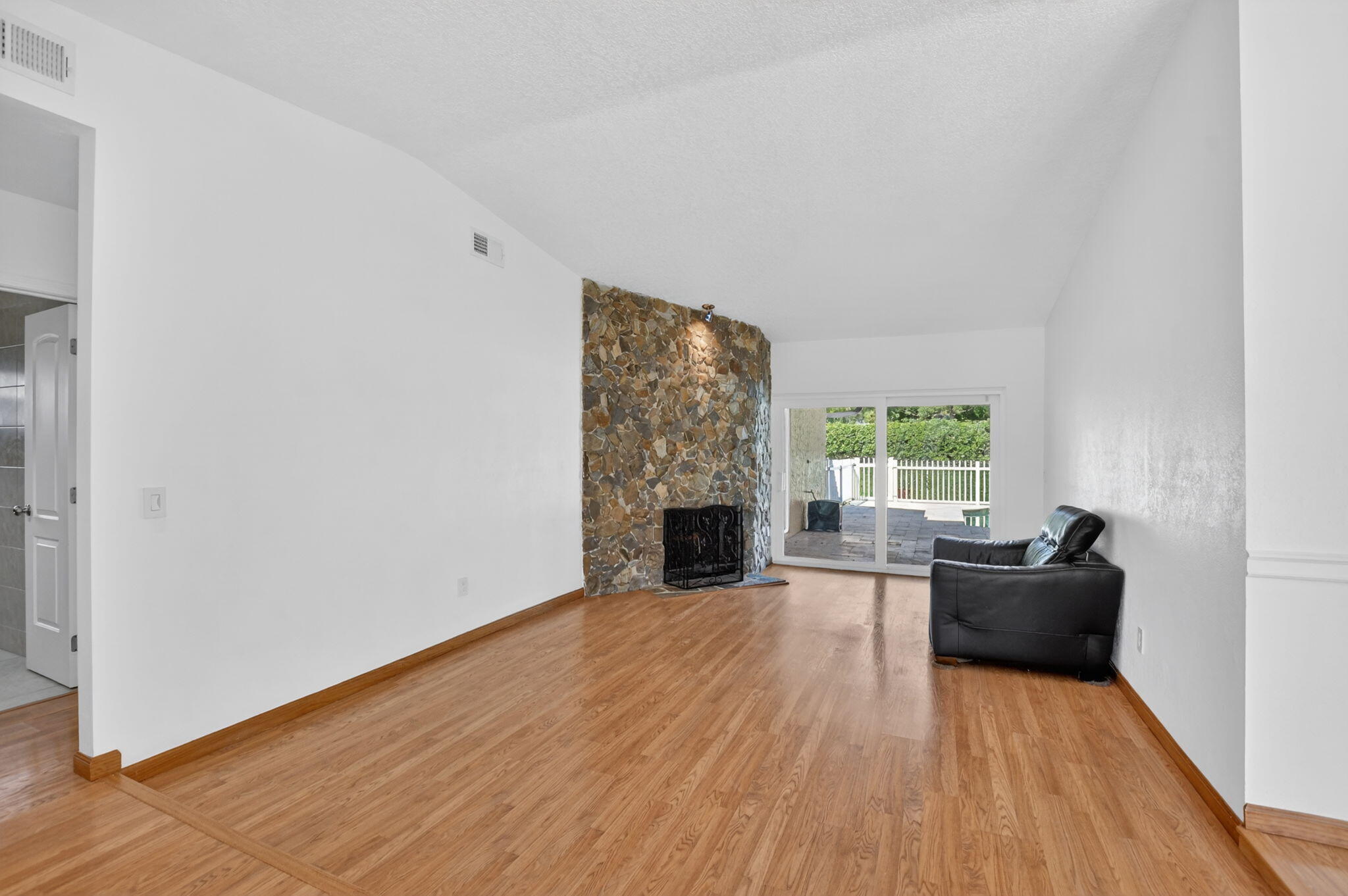 20876 Sugarloaf Lane