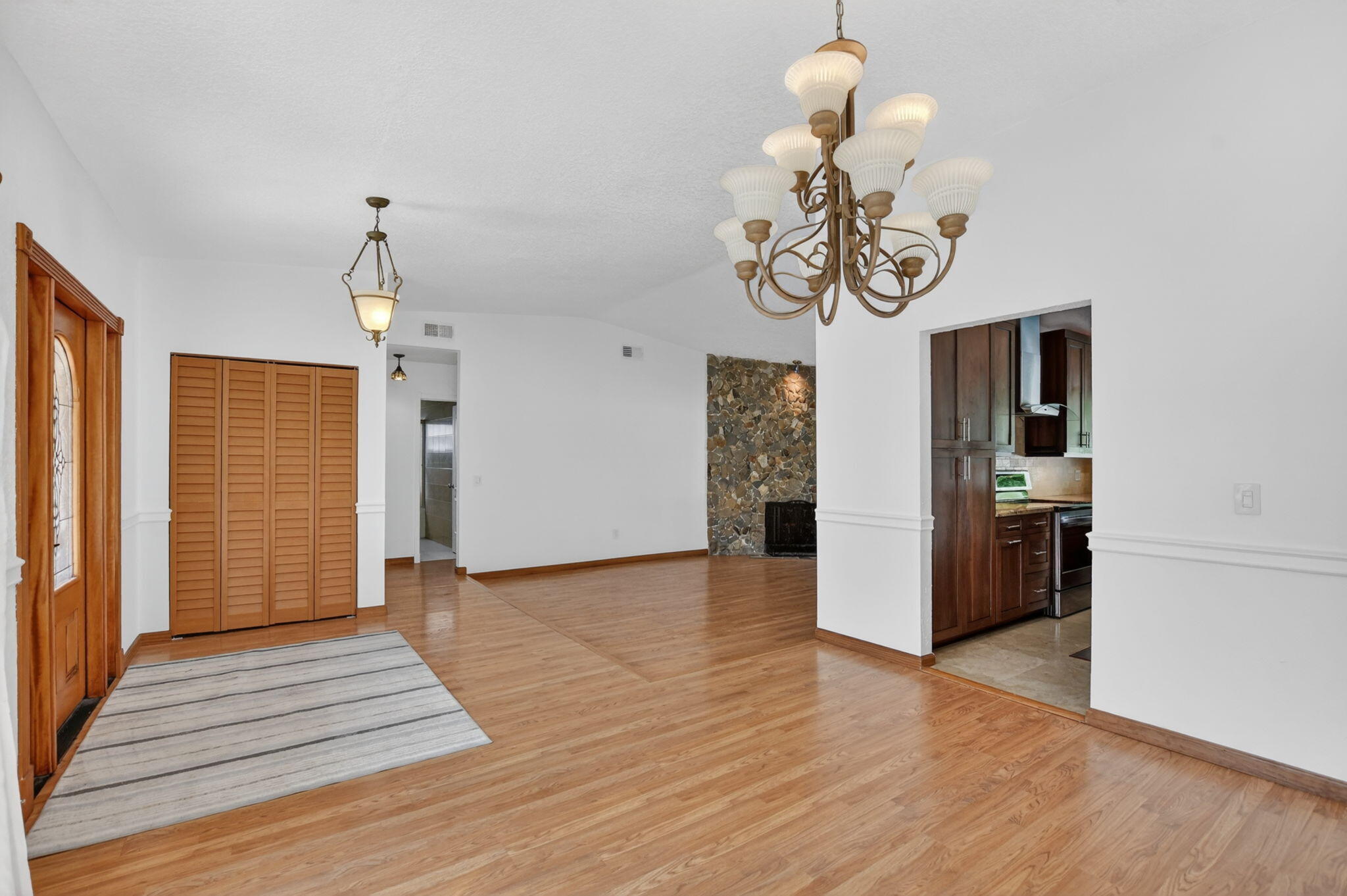 20876 Sugarloaf Lane