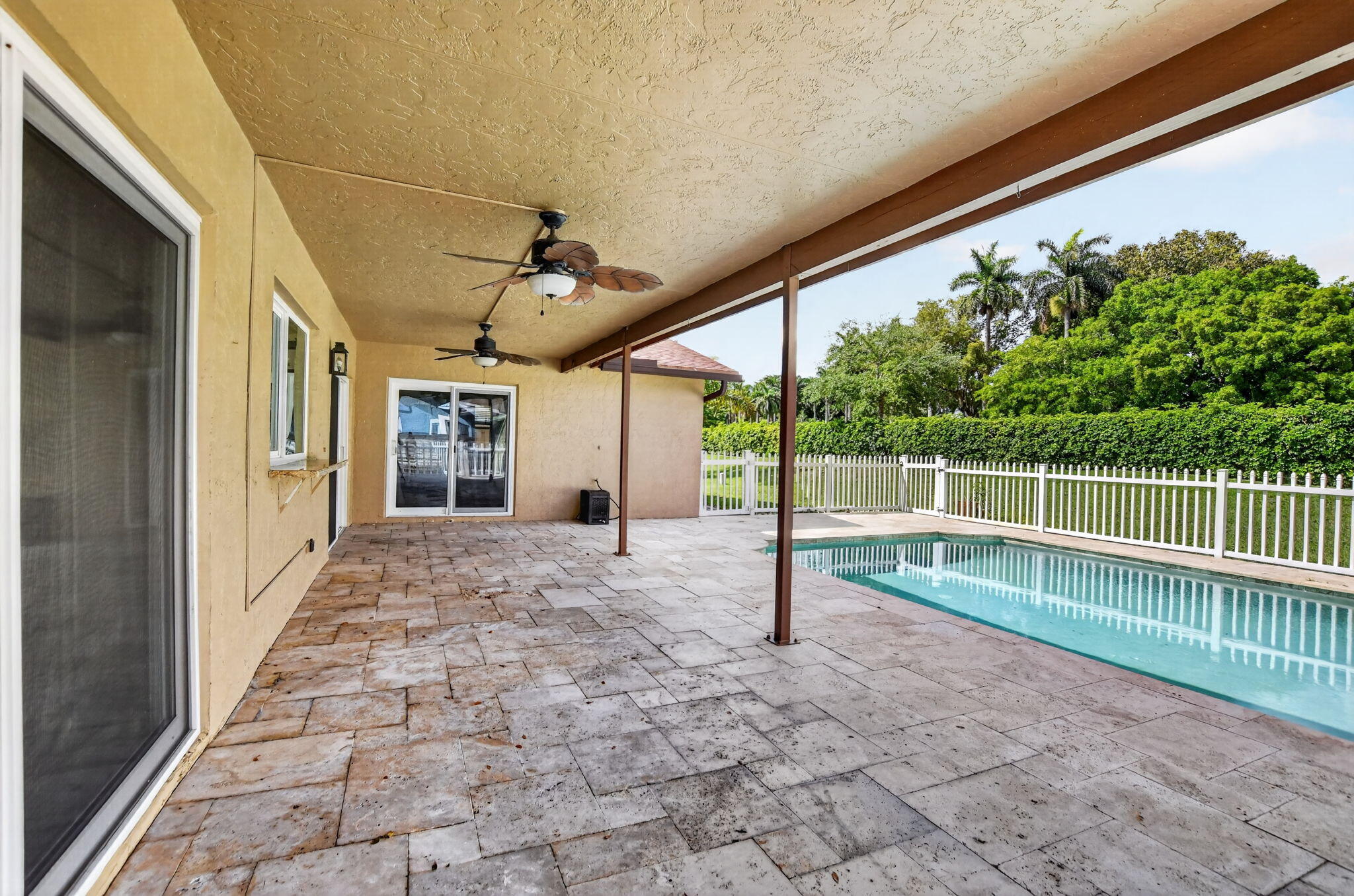 20876 Sugarloaf Lane
