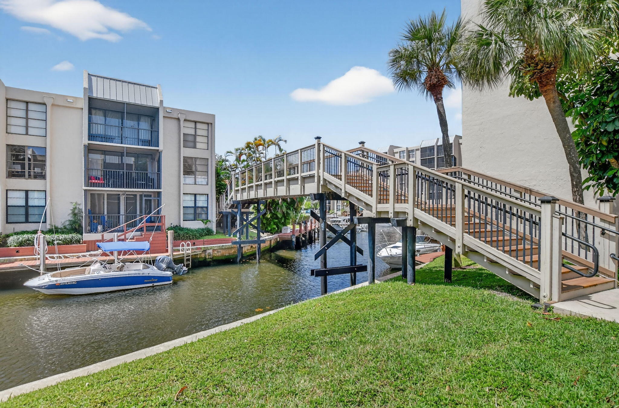 4 Royal Palm Way 403
