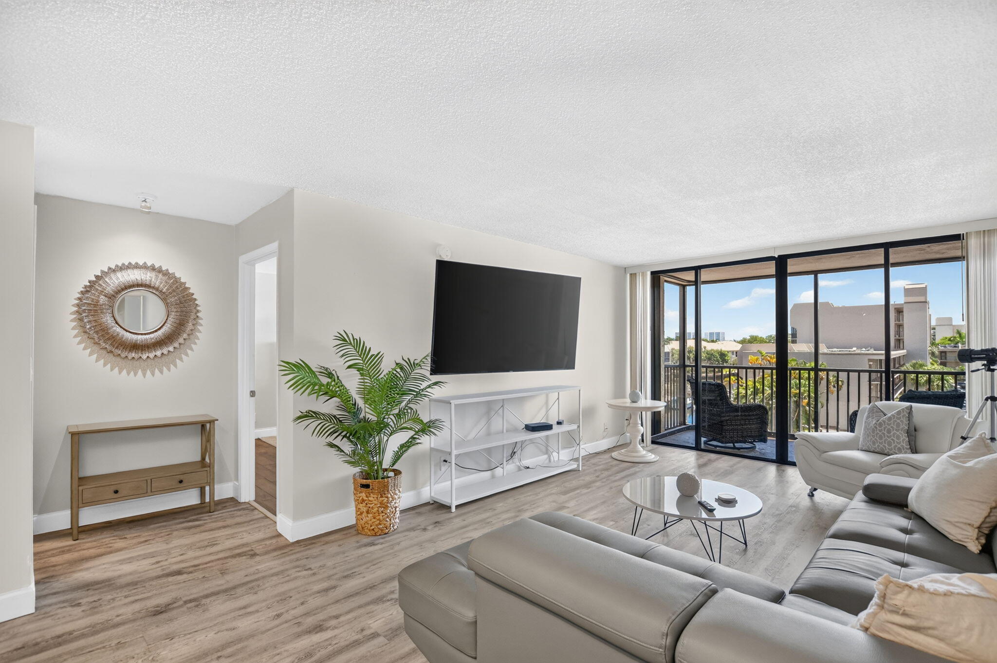 4 Royal Palm Way 403