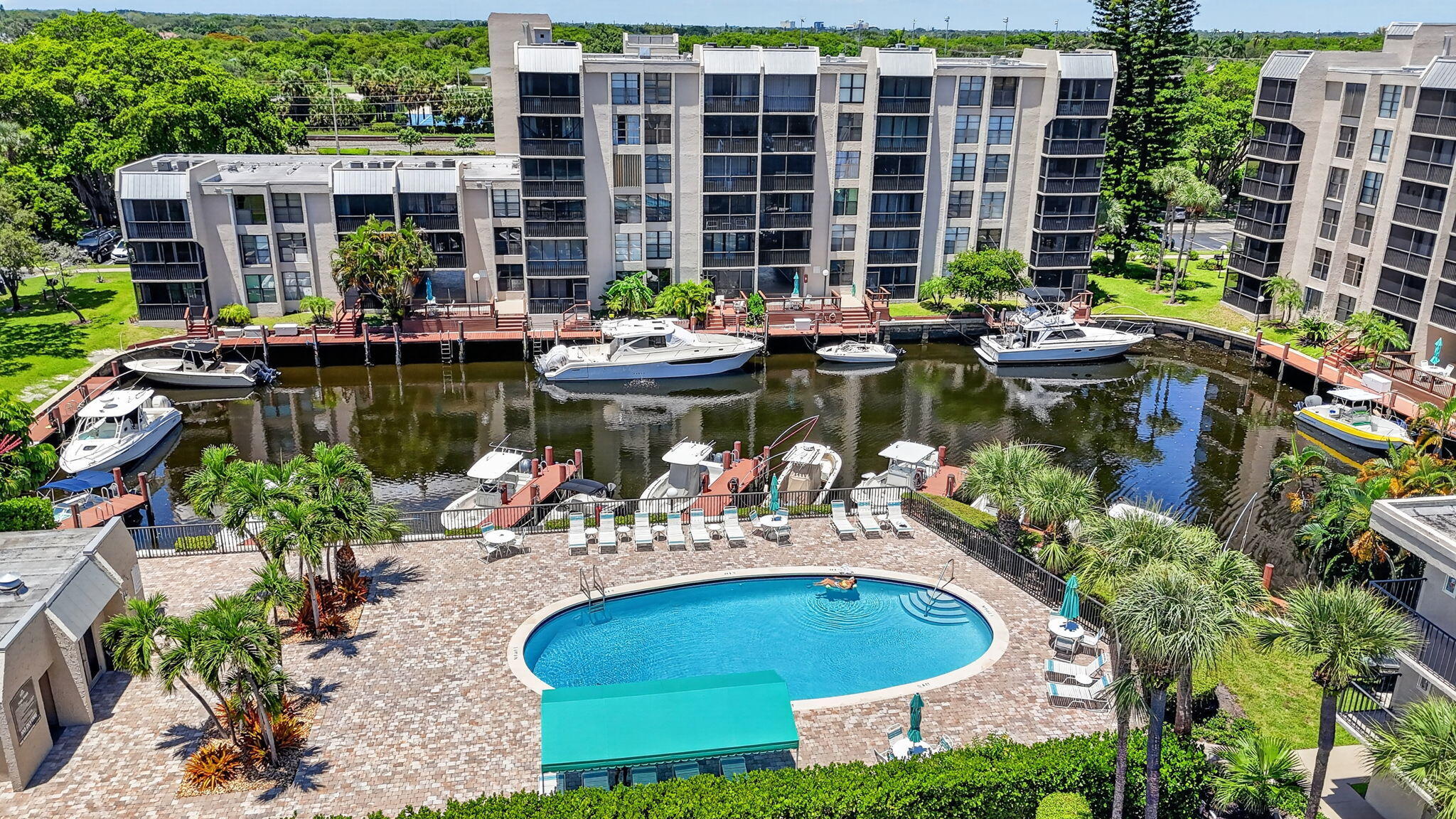4 Royal Palm Way 403