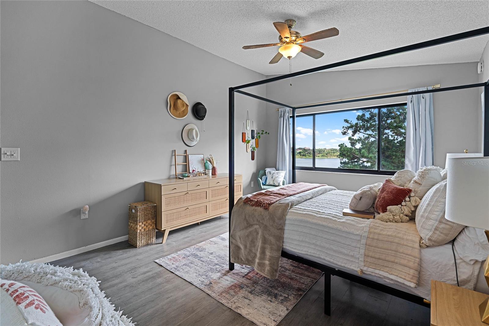 1052 LOTUS COVE CT #743