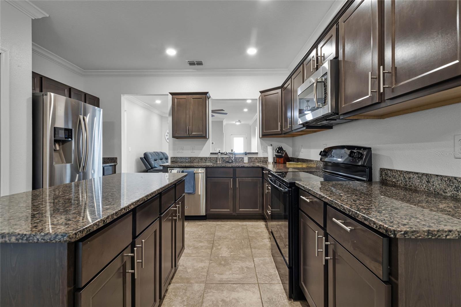 2267 CANYON BREEZE AVE