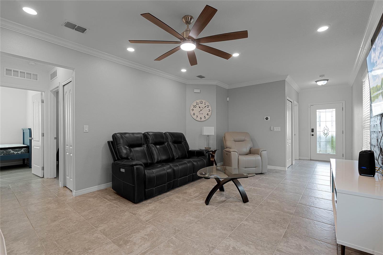 2267 CANYON BREEZE AVE