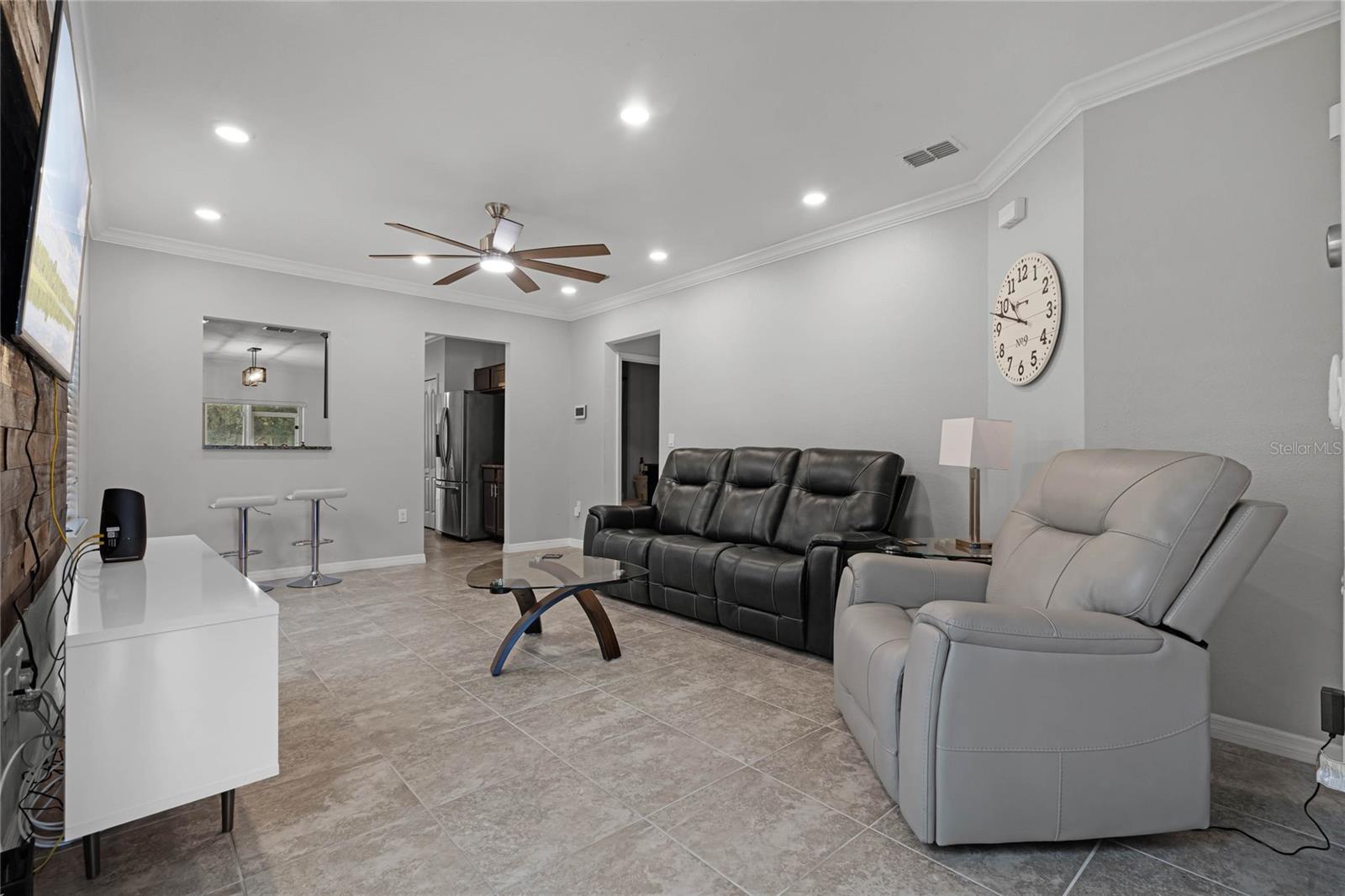 2267 CANYON BREEZE AVE