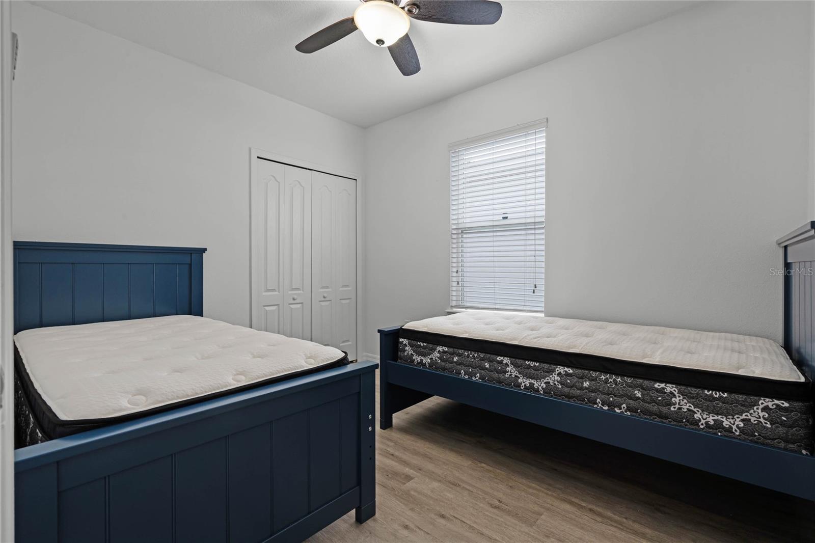 2267 CANYON BREEZE AVE