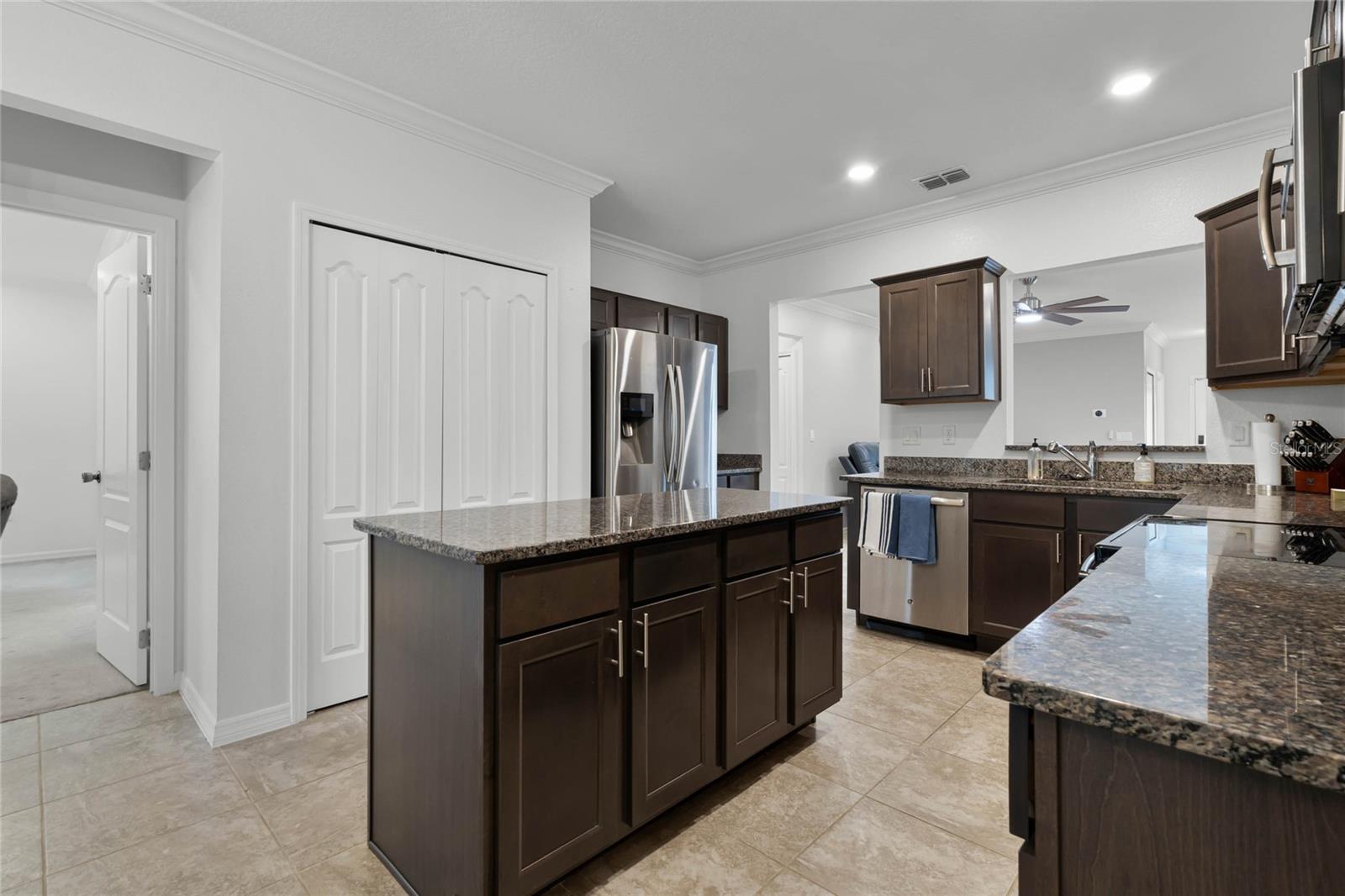 2267 CANYON BREEZE AVE