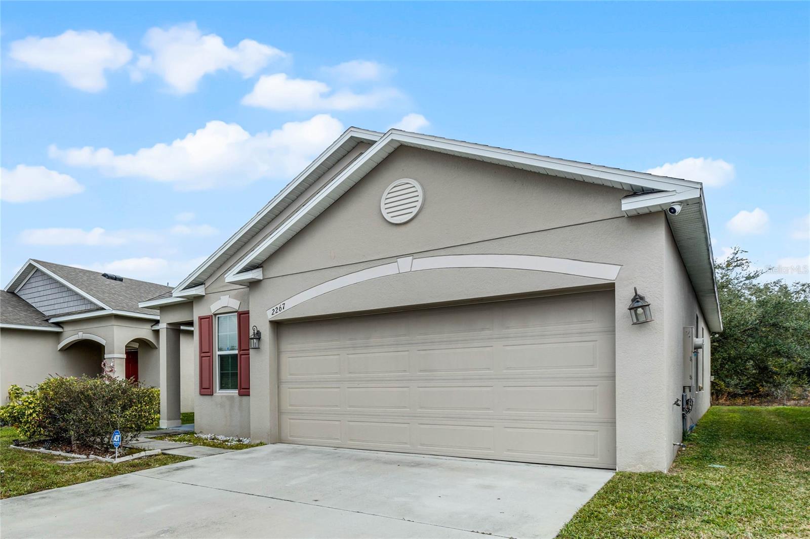 2267 CANYON BREEZE AVE