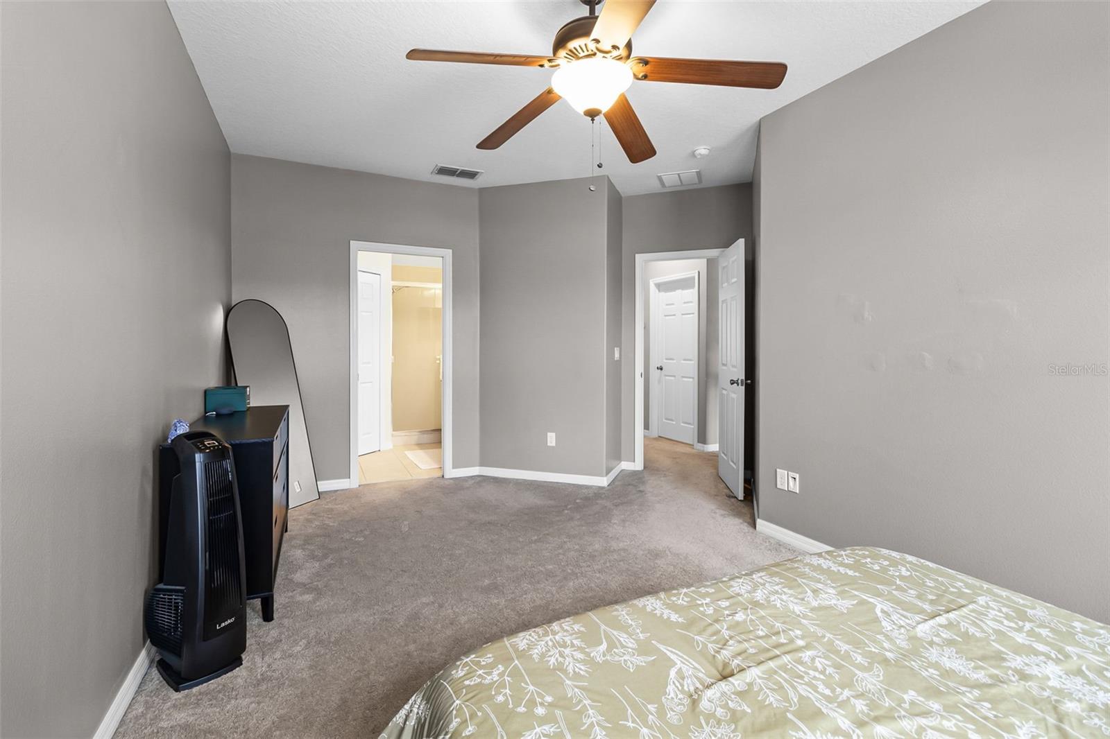 2330 WINDSOR LAKE CIR