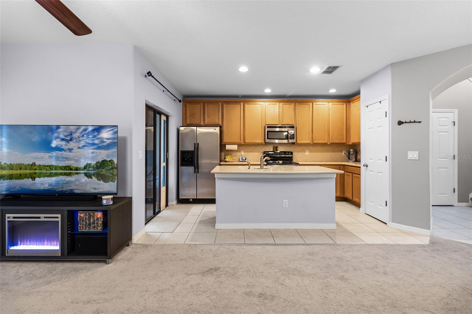 2330 WINDSOR LAKE CIR