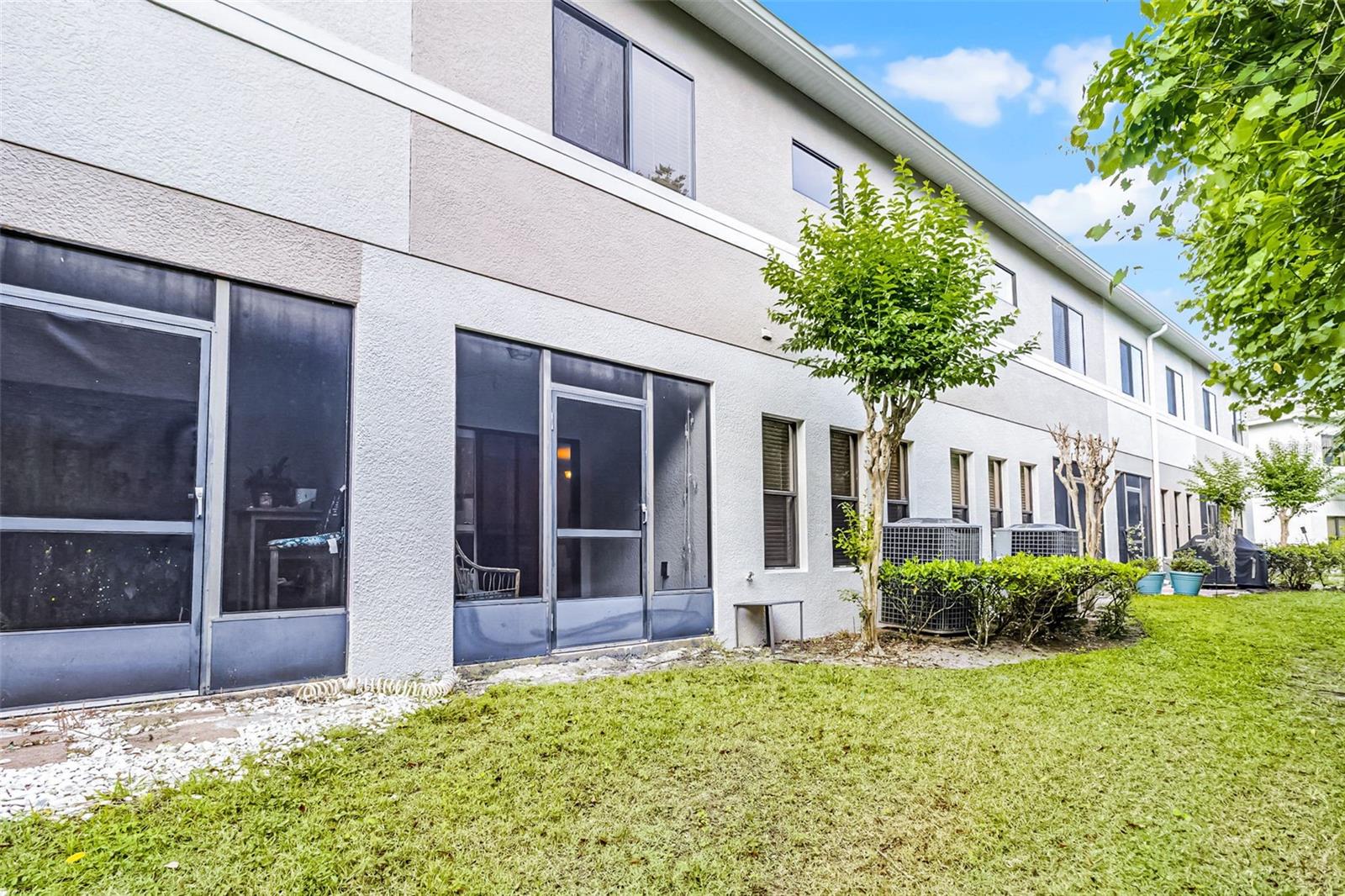 2330 WINDSOR LAKE CIR
