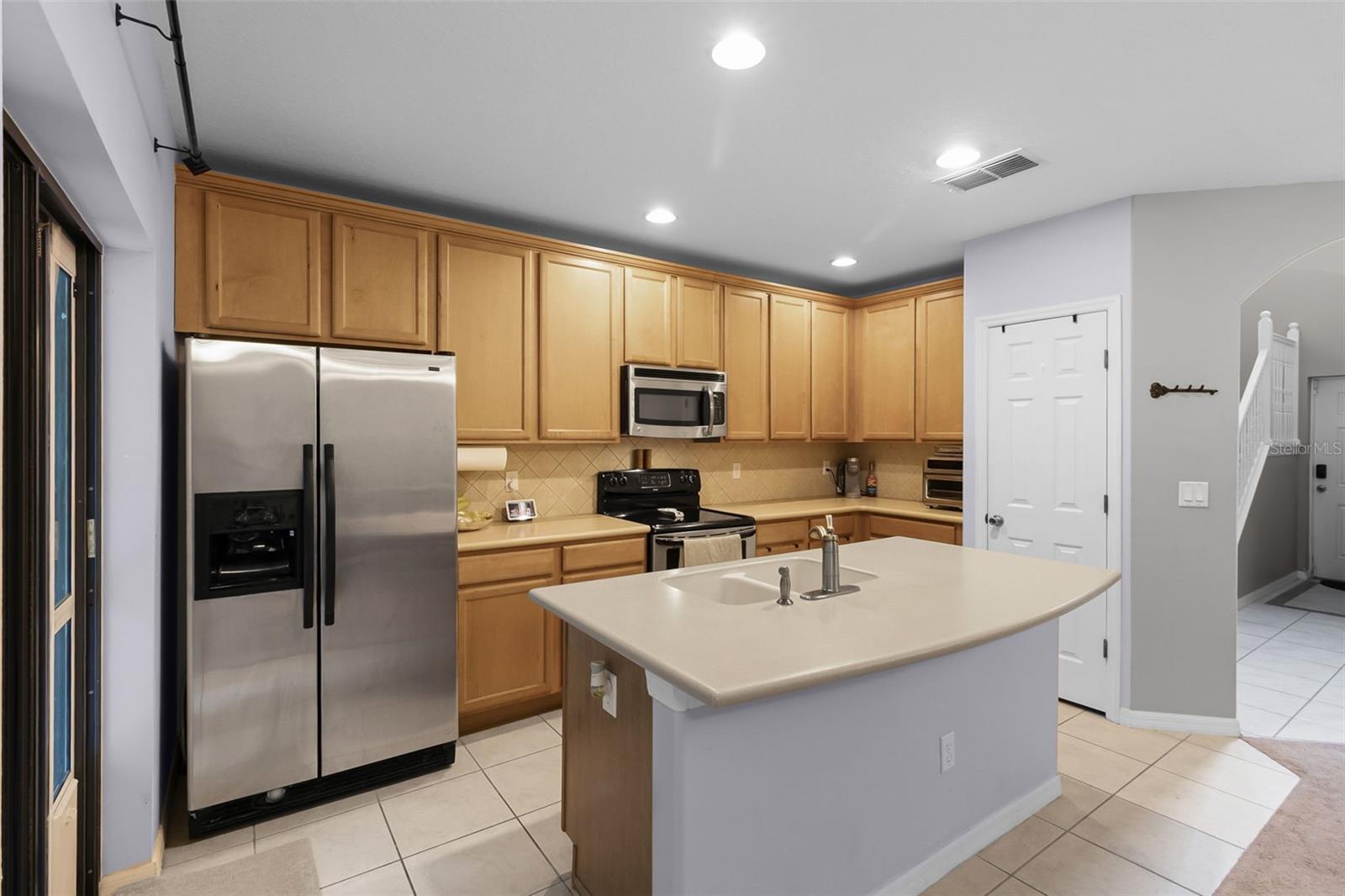 2330 WINDSOR LAKE CIR