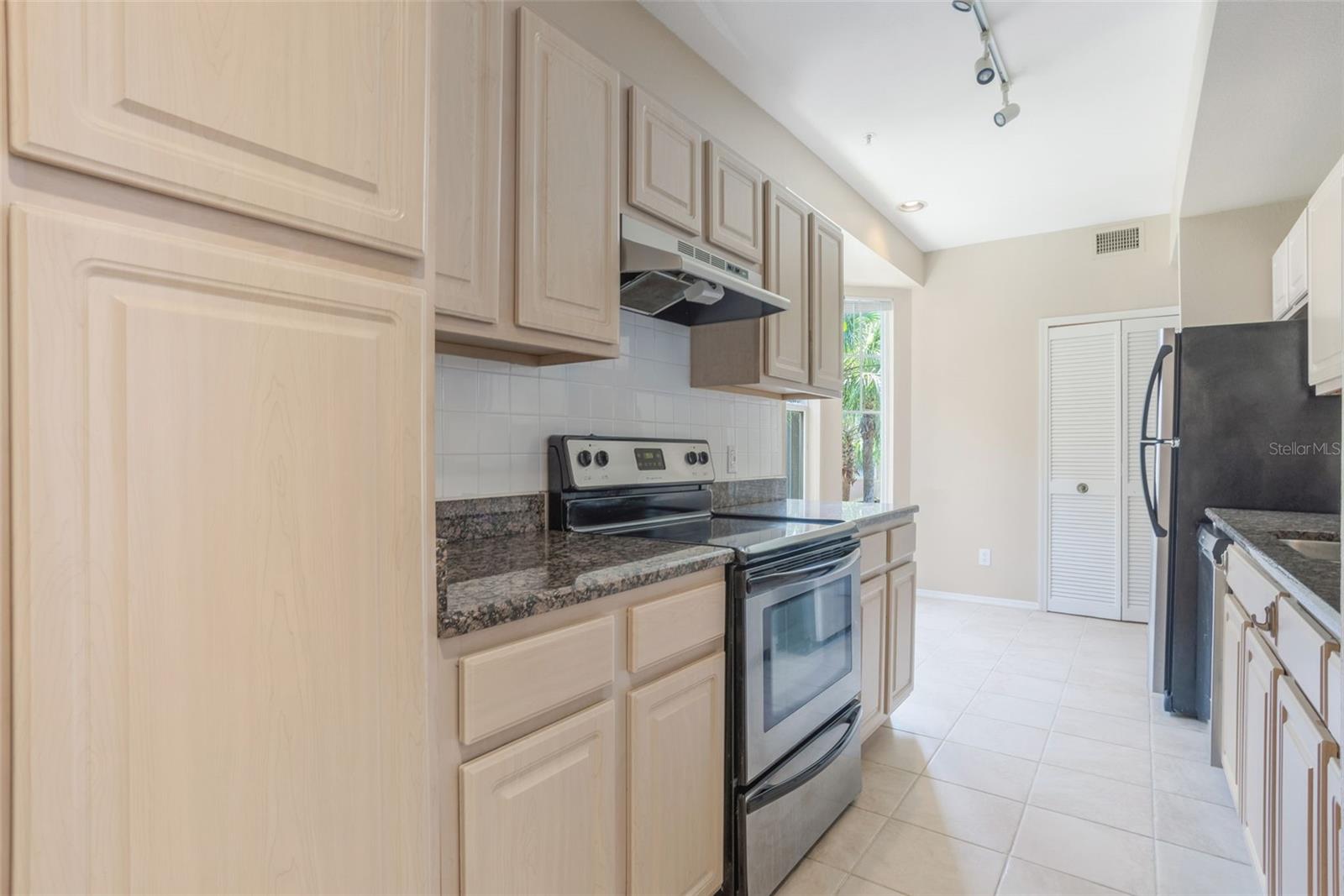 408 SUMMIT RIDGE PL #210