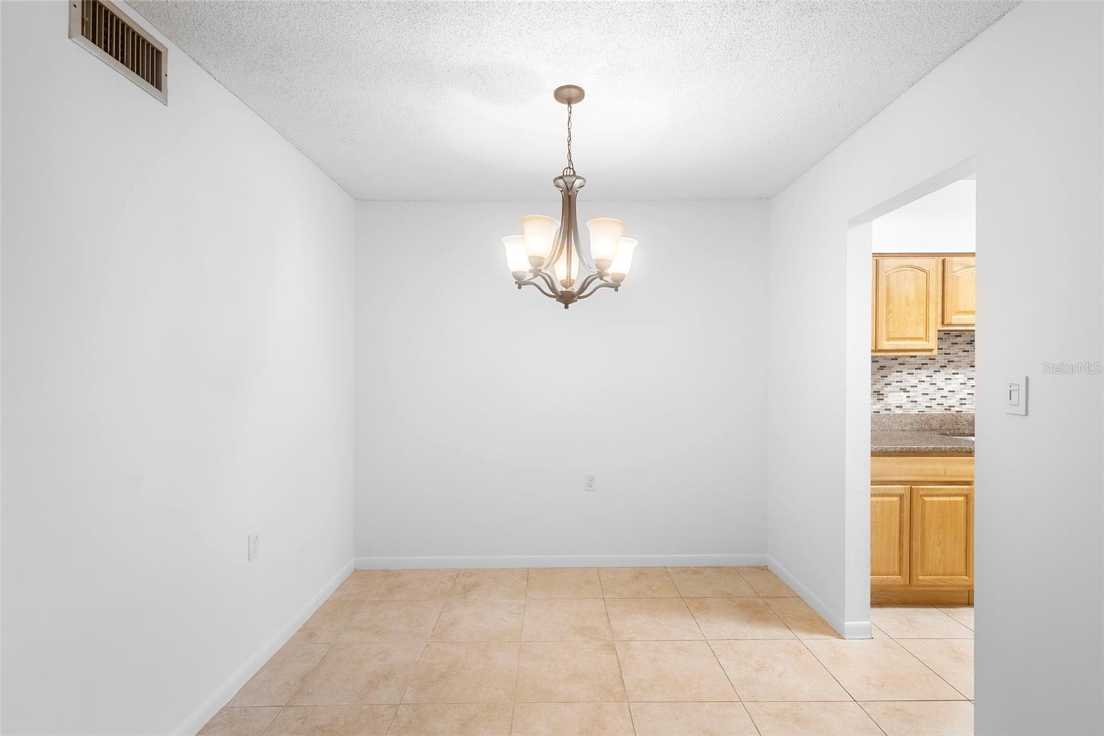 2500 LEE RD #219