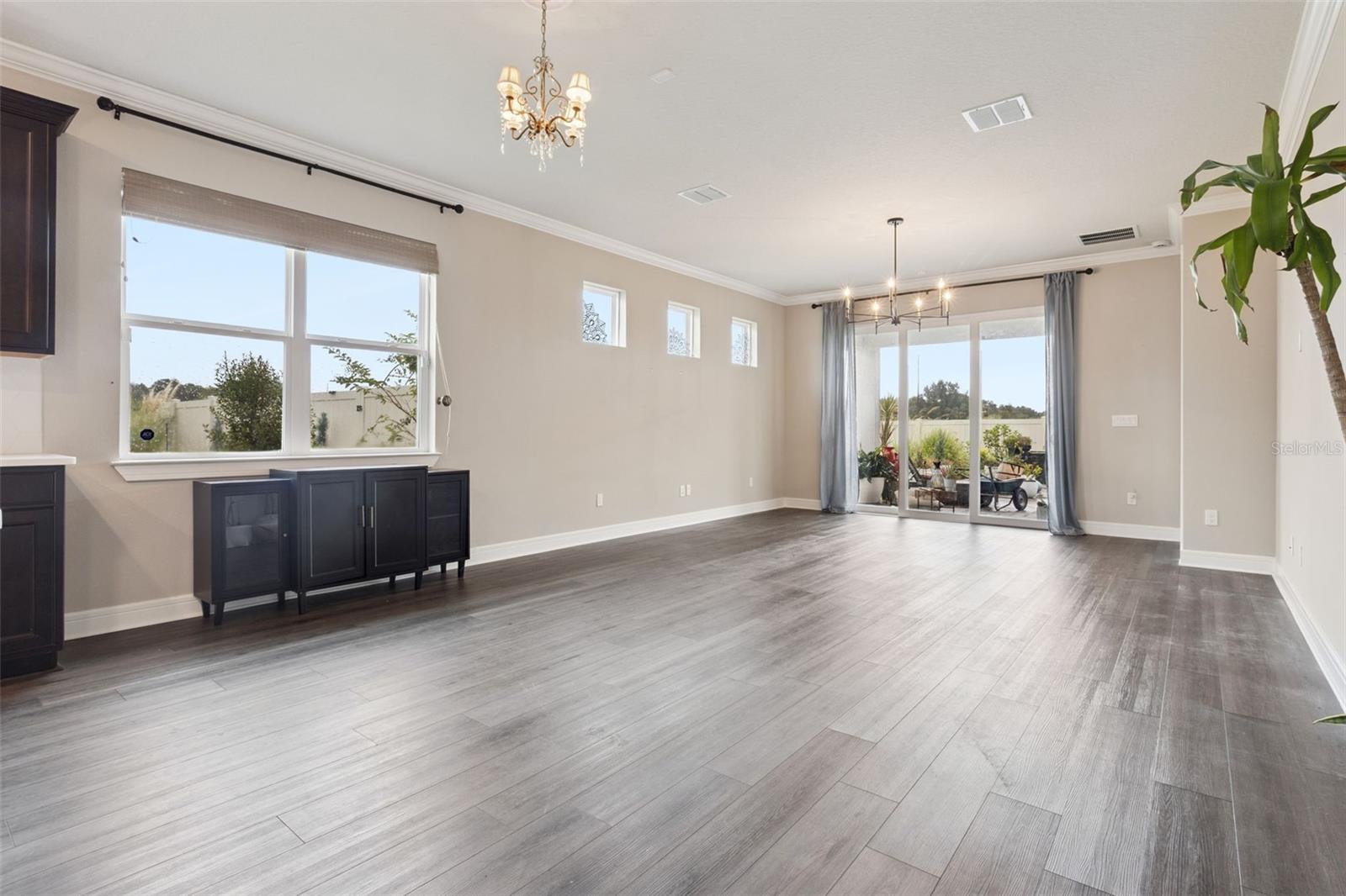 1901 SPRING SHOWER CIR