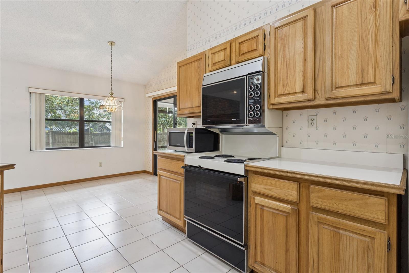 169 CITRUS TREE LN