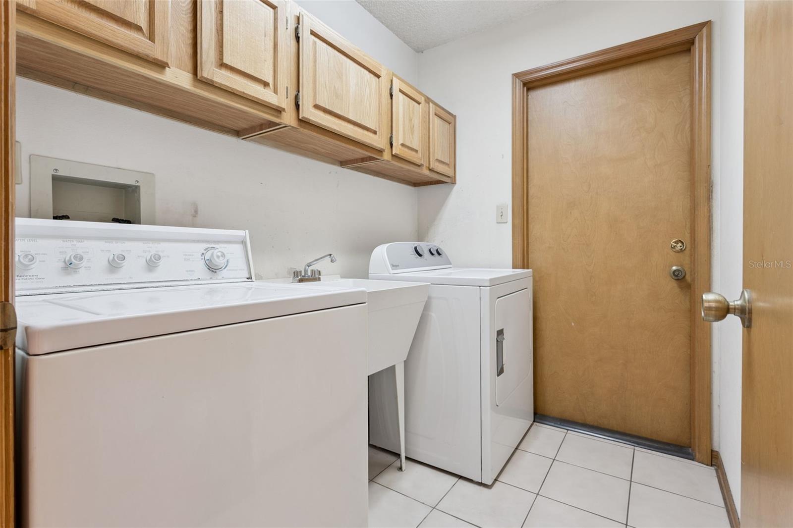 169 CITRUS TREE LN