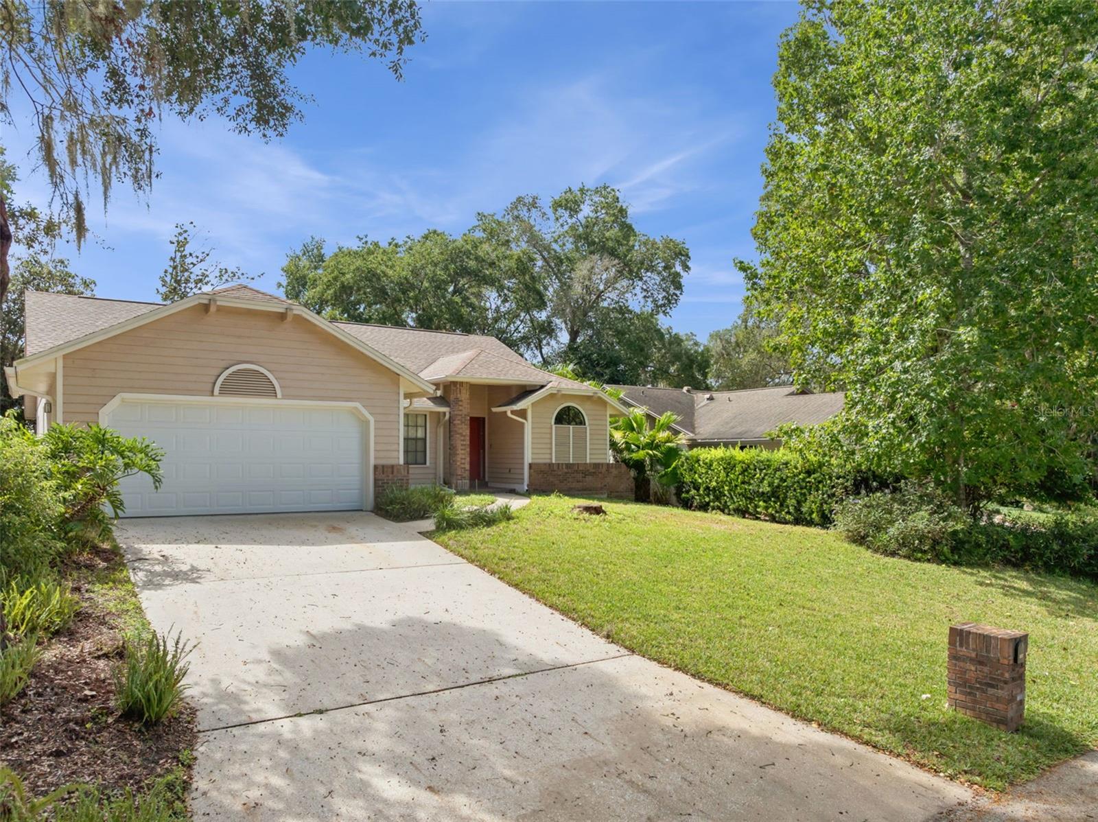 169 CITRUS TREE LN