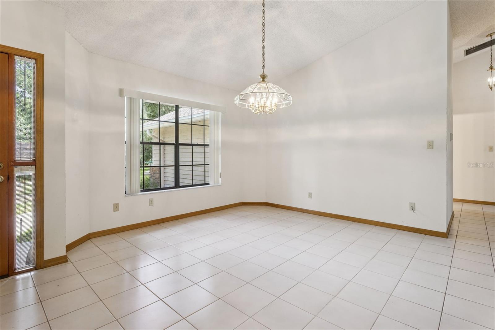 169 CITRUS TREE LN