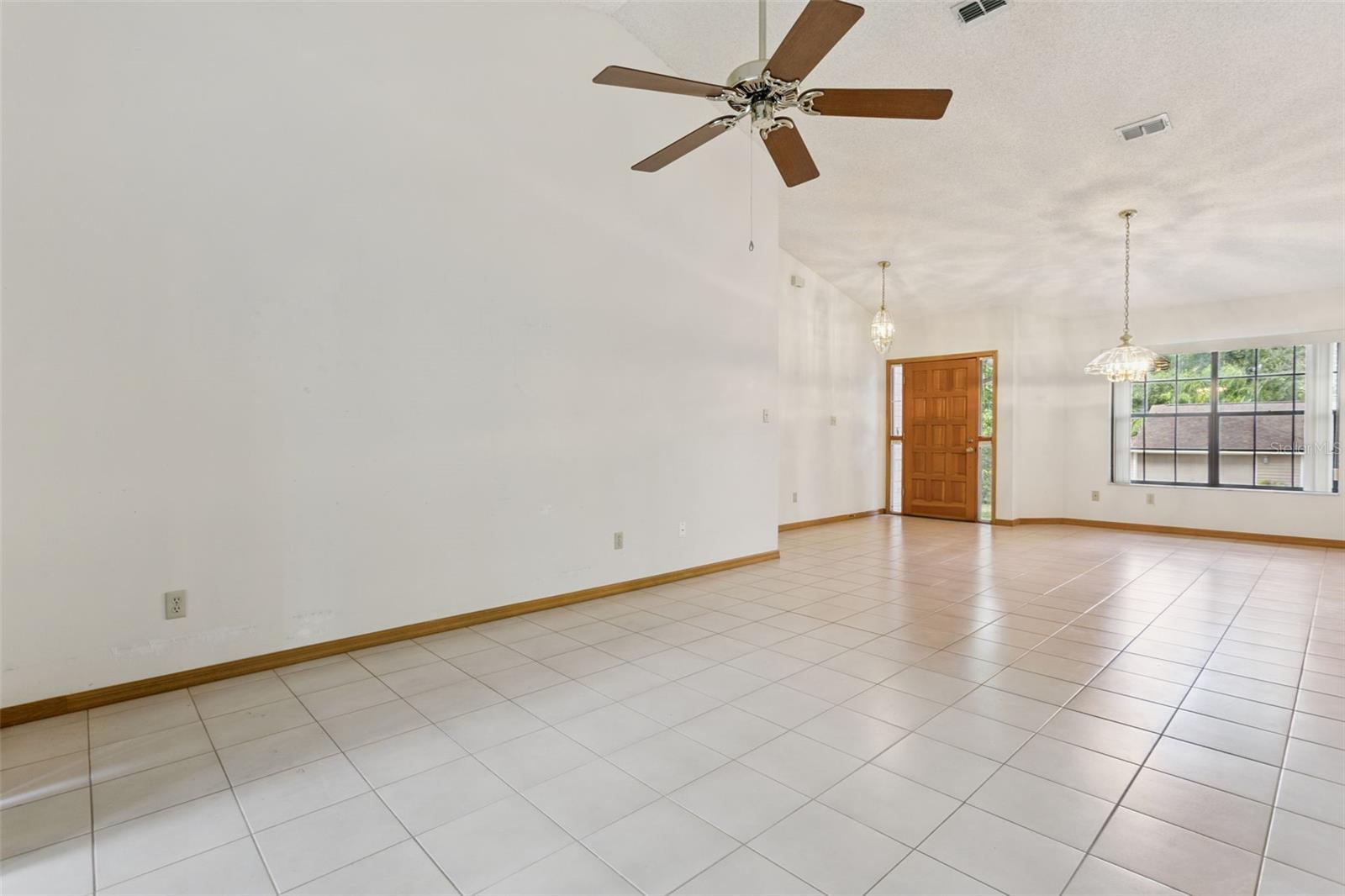 169 CITRUS TREE LN