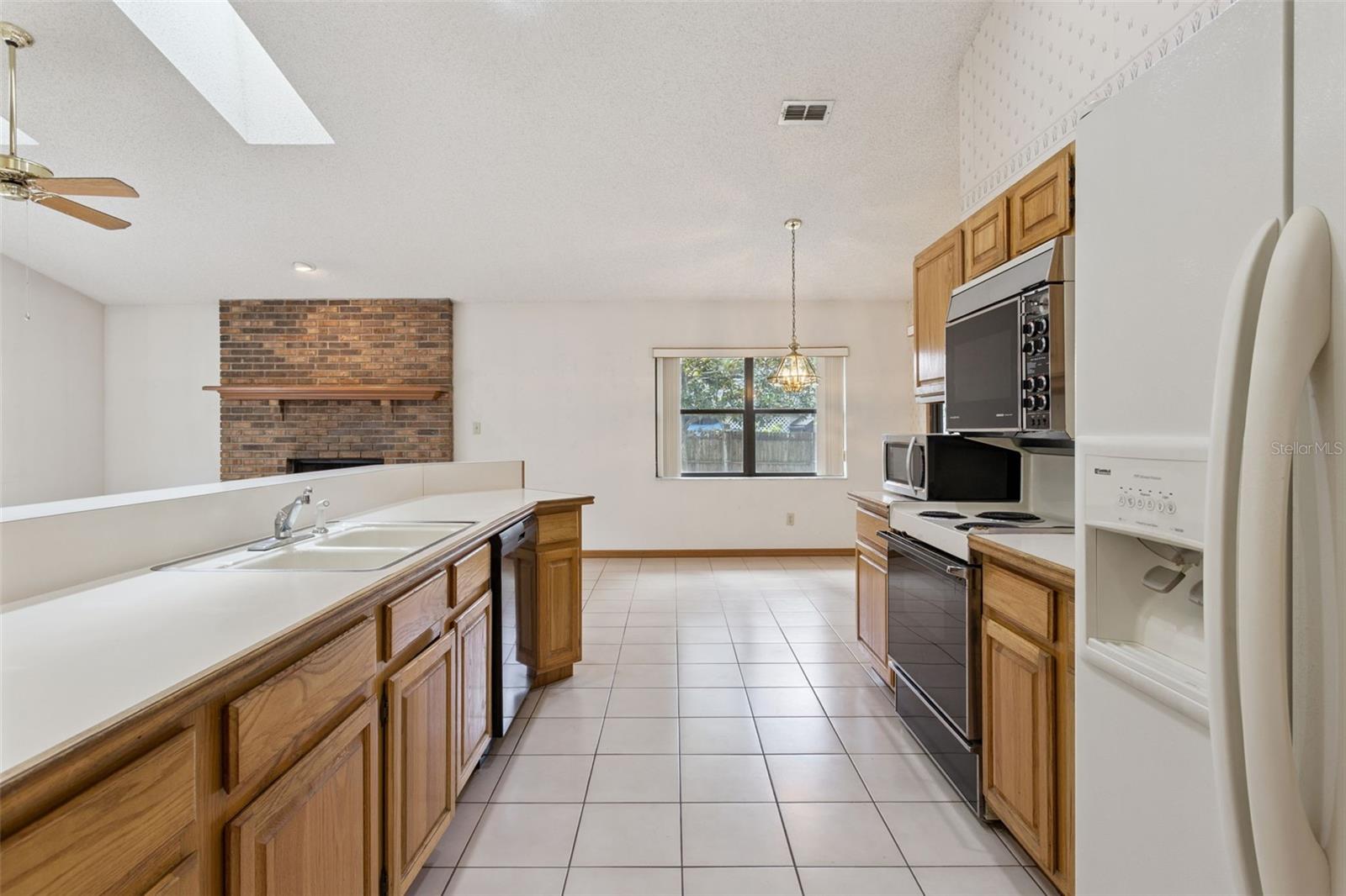 169 CITRUS TREE LN
