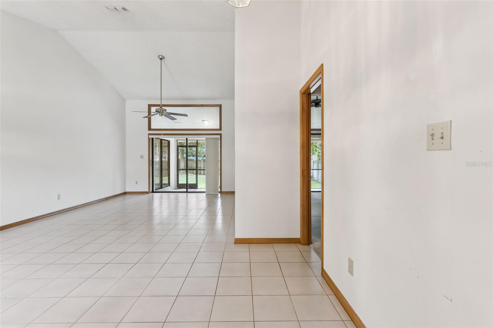 169 CITRUS TREE LN