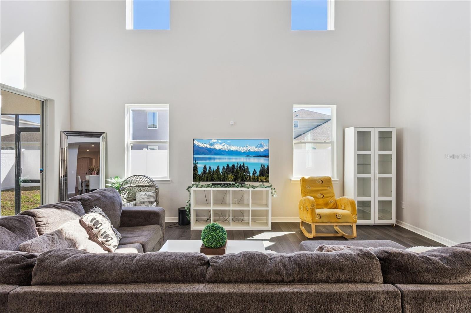 1111 LONE PALM WAY