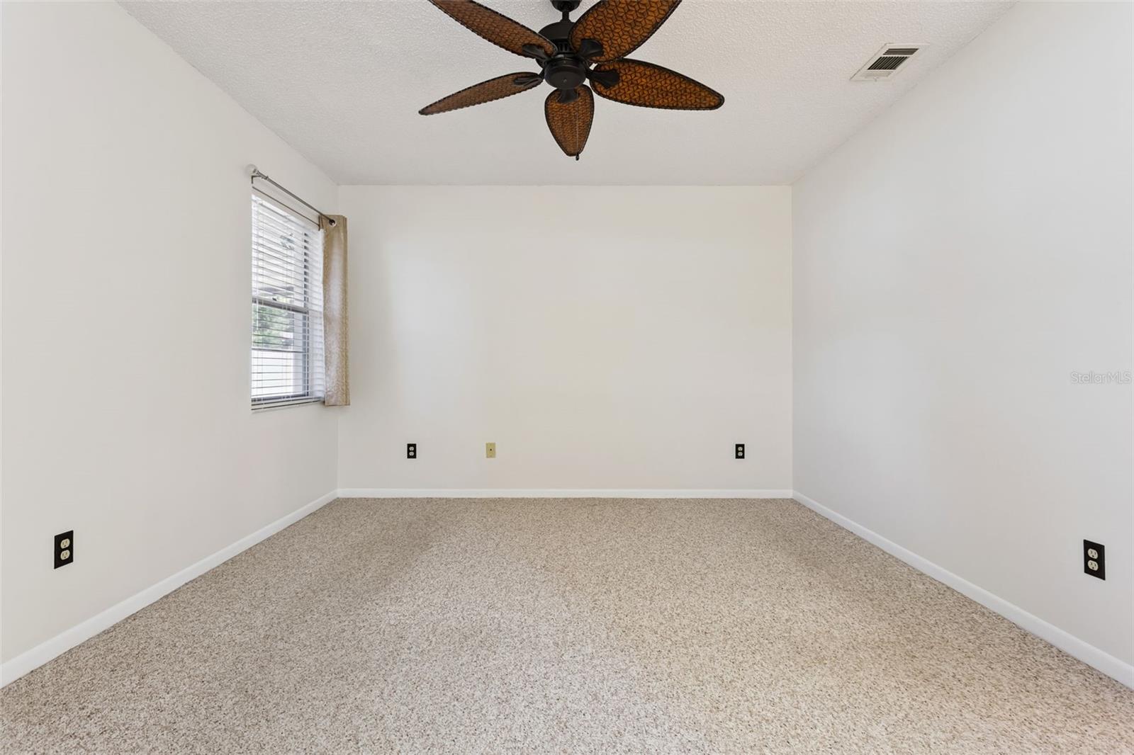 1513 LEOPARD CT