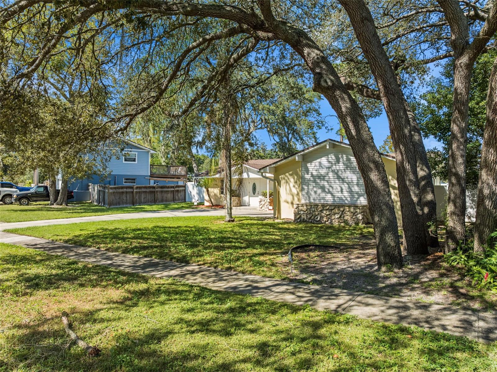 1513 LEOPARD CT