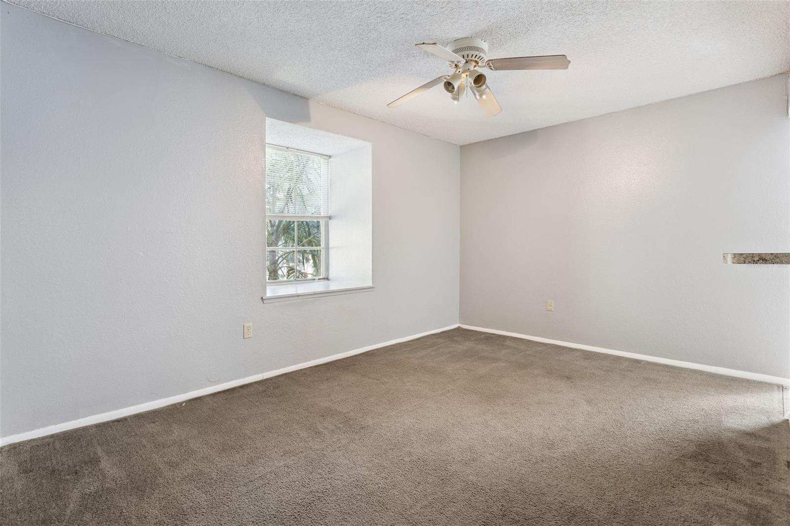 3981 VERSAILLES DR #3981F