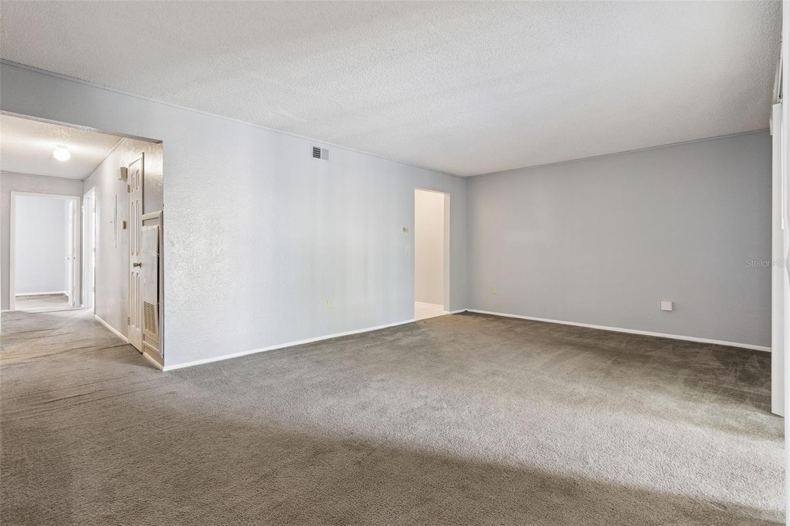 3981 VERSAILLES DR #3981F