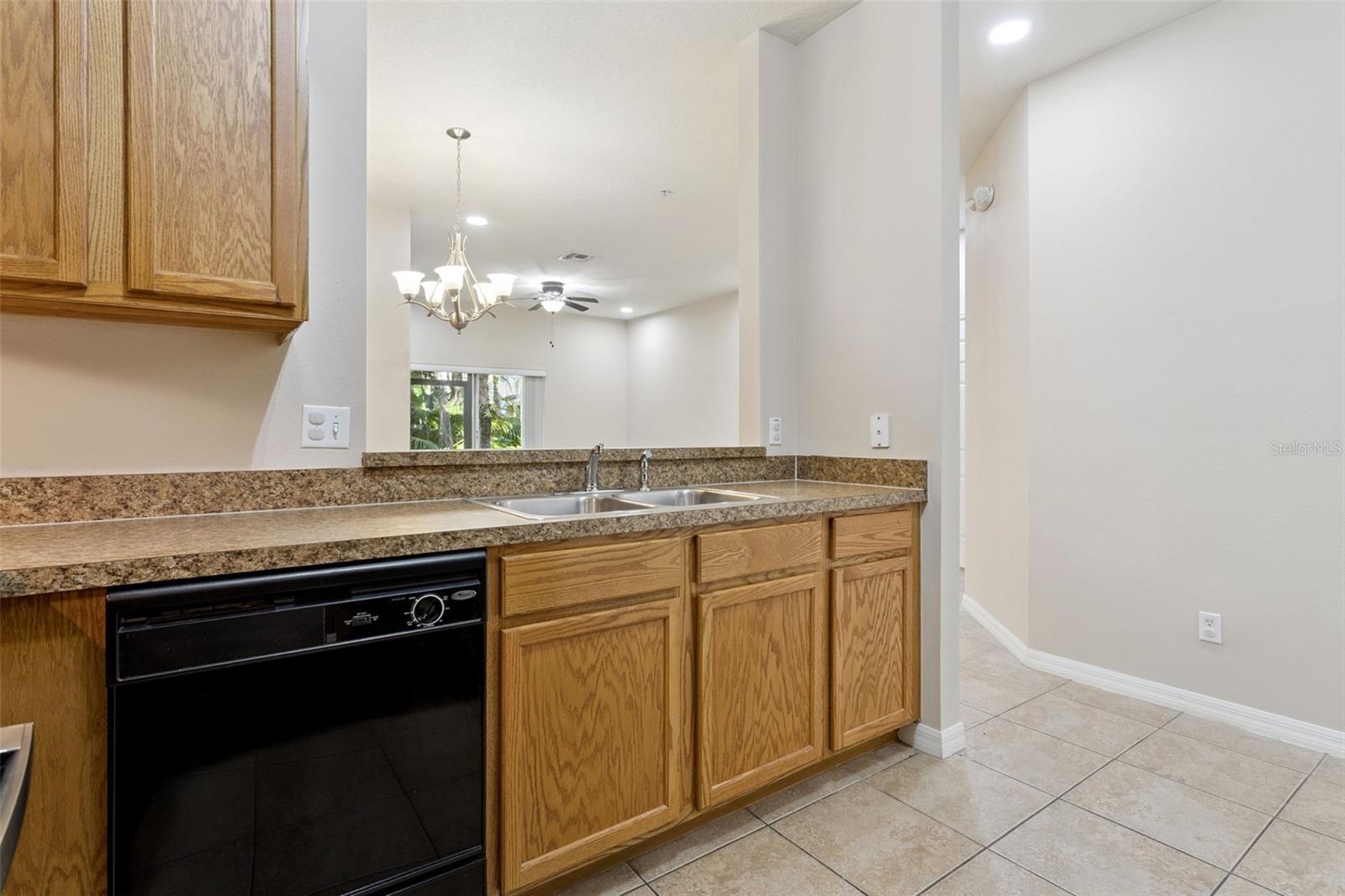 2720 OAKWATER DR #108