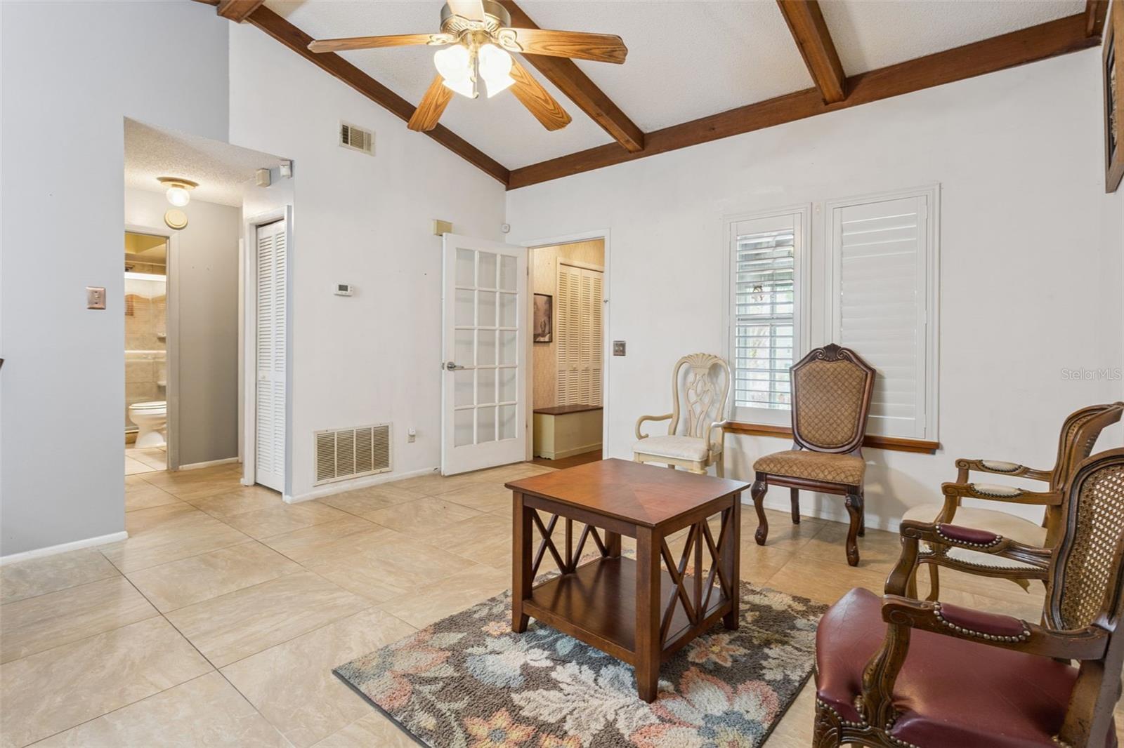 3646 FALLING LEAF LN