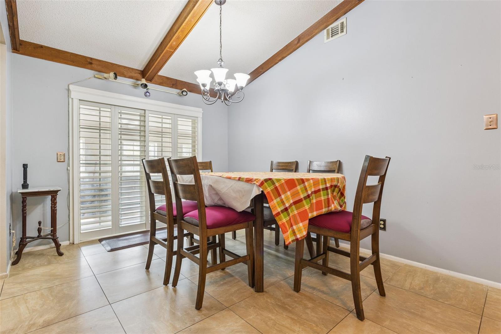 3646 FALLING LEAF LN