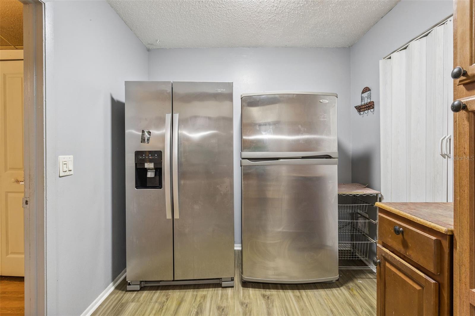 3646 FALLING LEAF LN