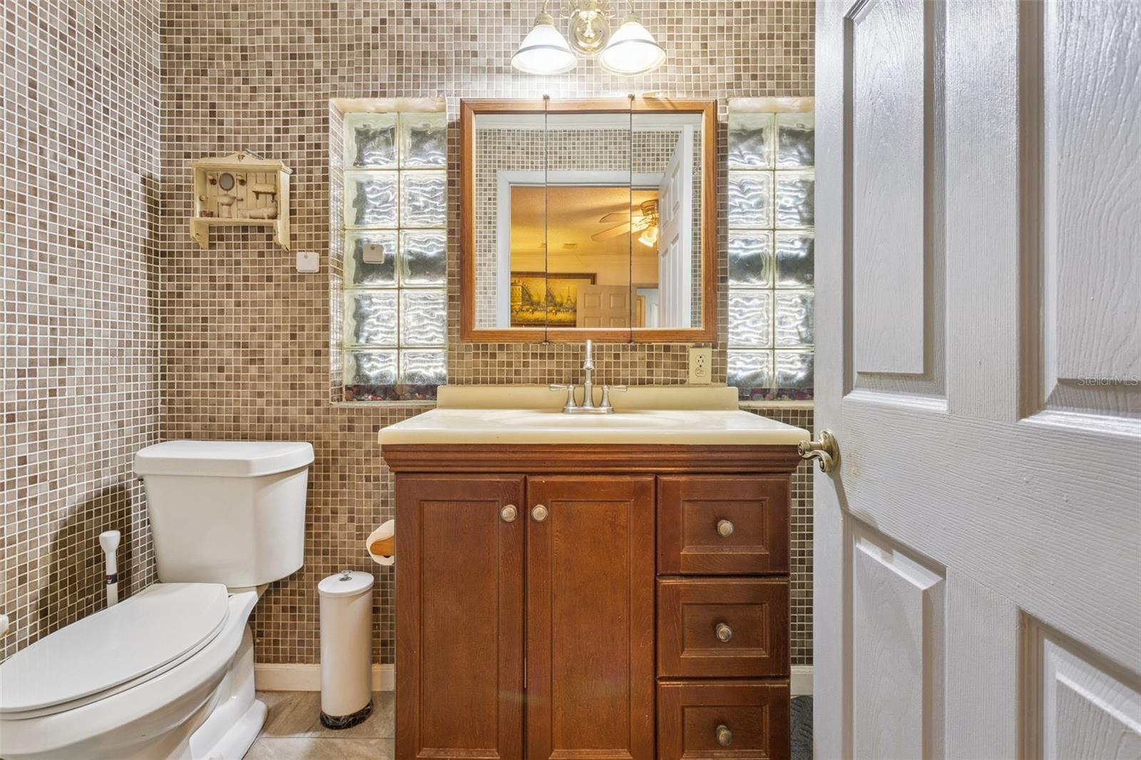 3646 FALLING LEAF LN