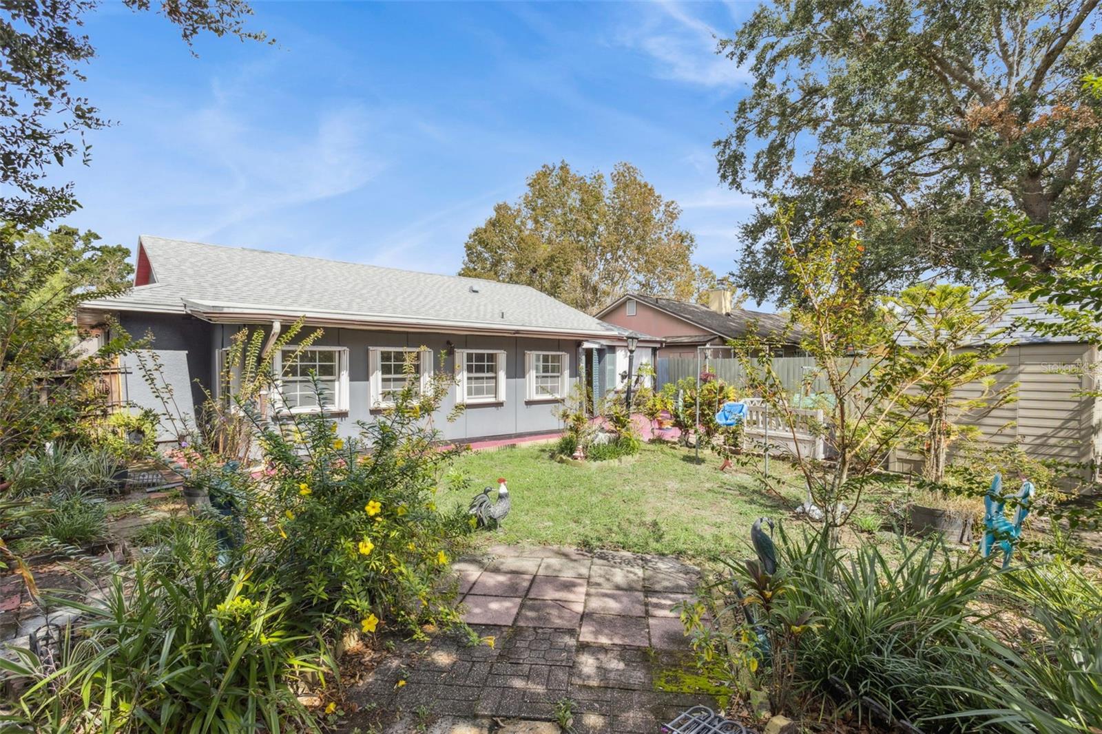 3646 FALLING LEAF LN