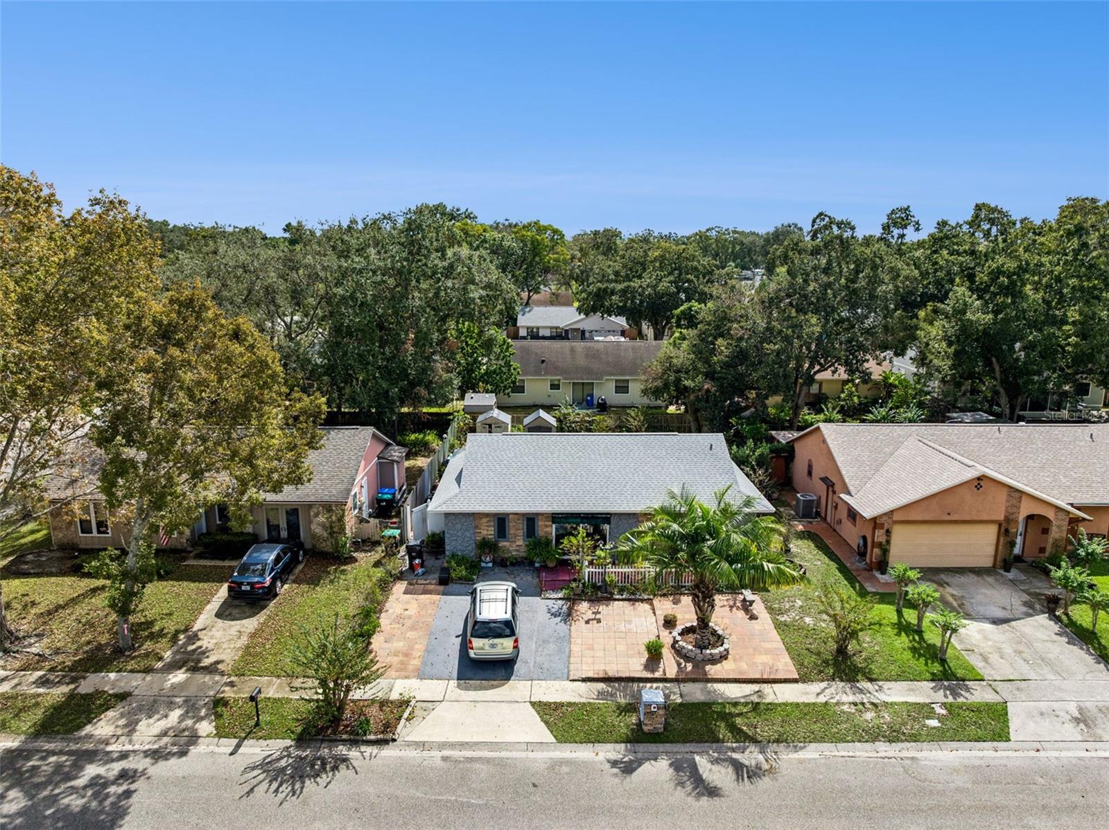 3646 FALLING LEAF LN