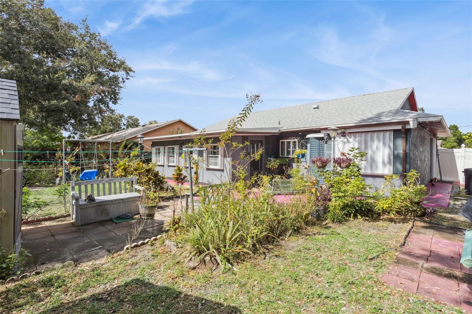 3646 FALLING LEAF LN