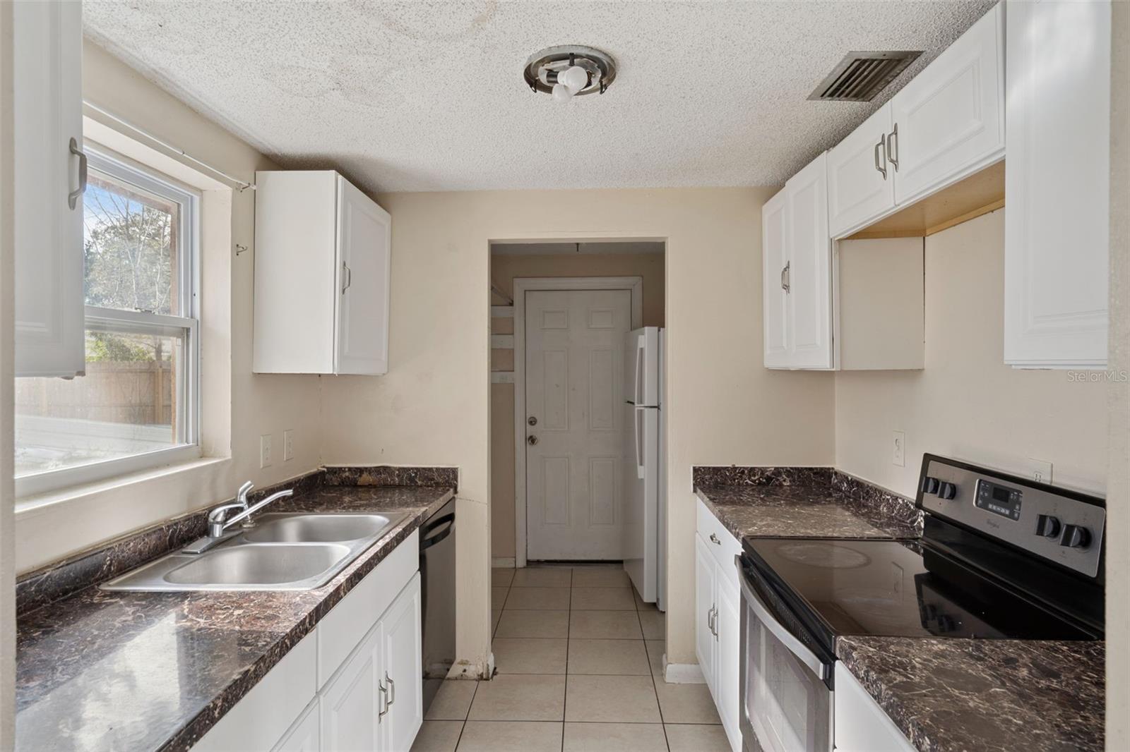 14323 SW 39TH COURT RD