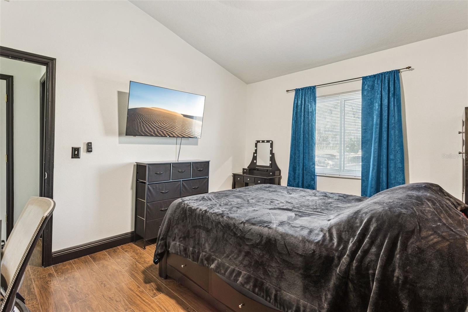 145 N PEARL LAKE CSWY #208