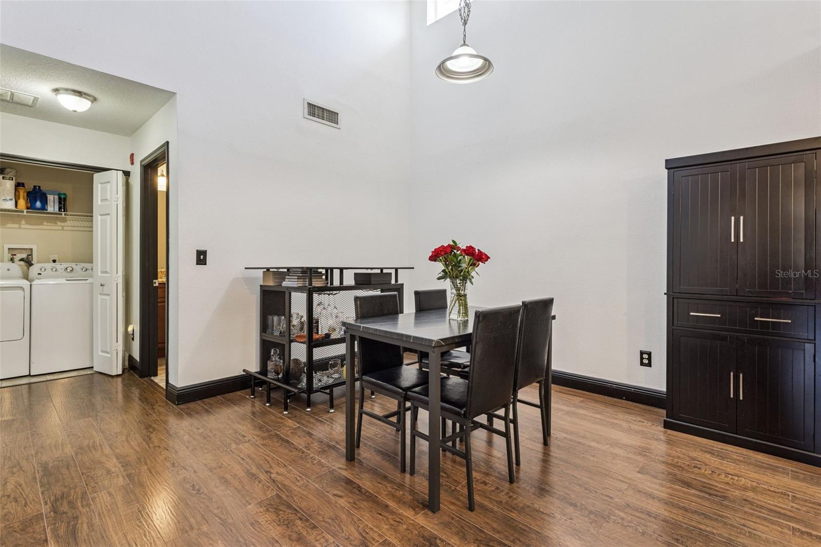 145 N PEARL LAKE CSWY #208