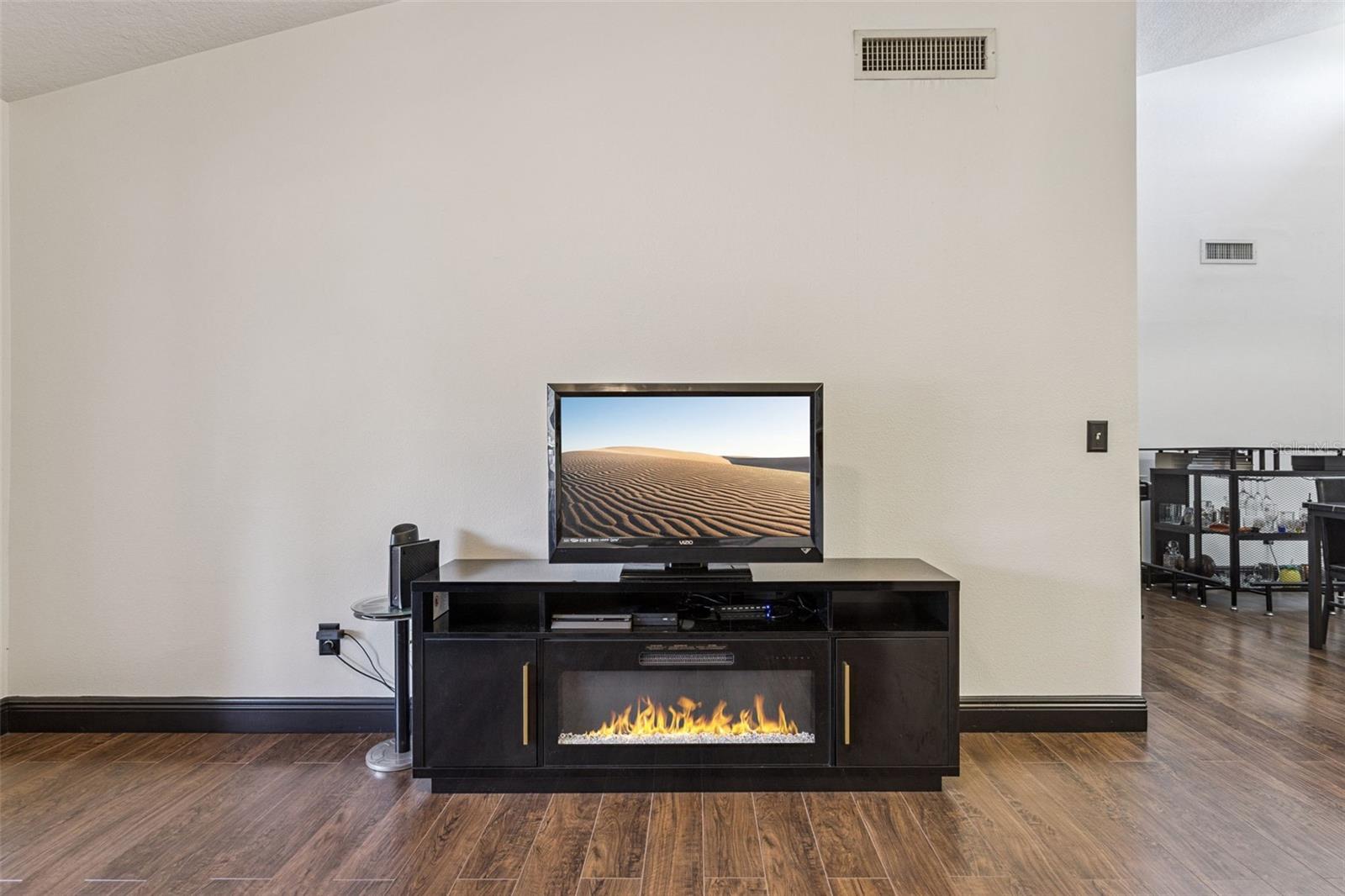 145 N PEARL LAKE CSWY #208