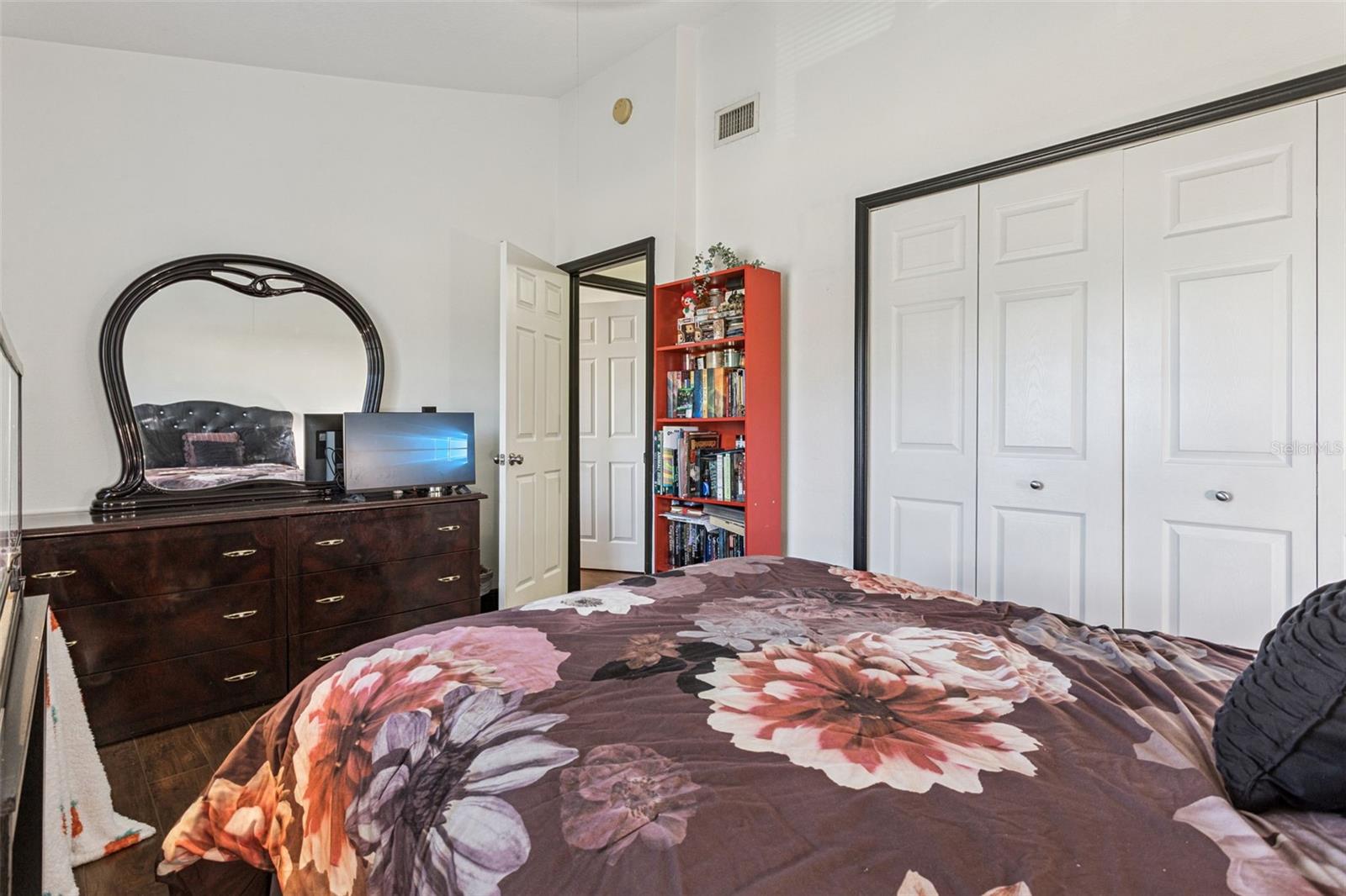 145 N PEARL LAKE CSWY #208