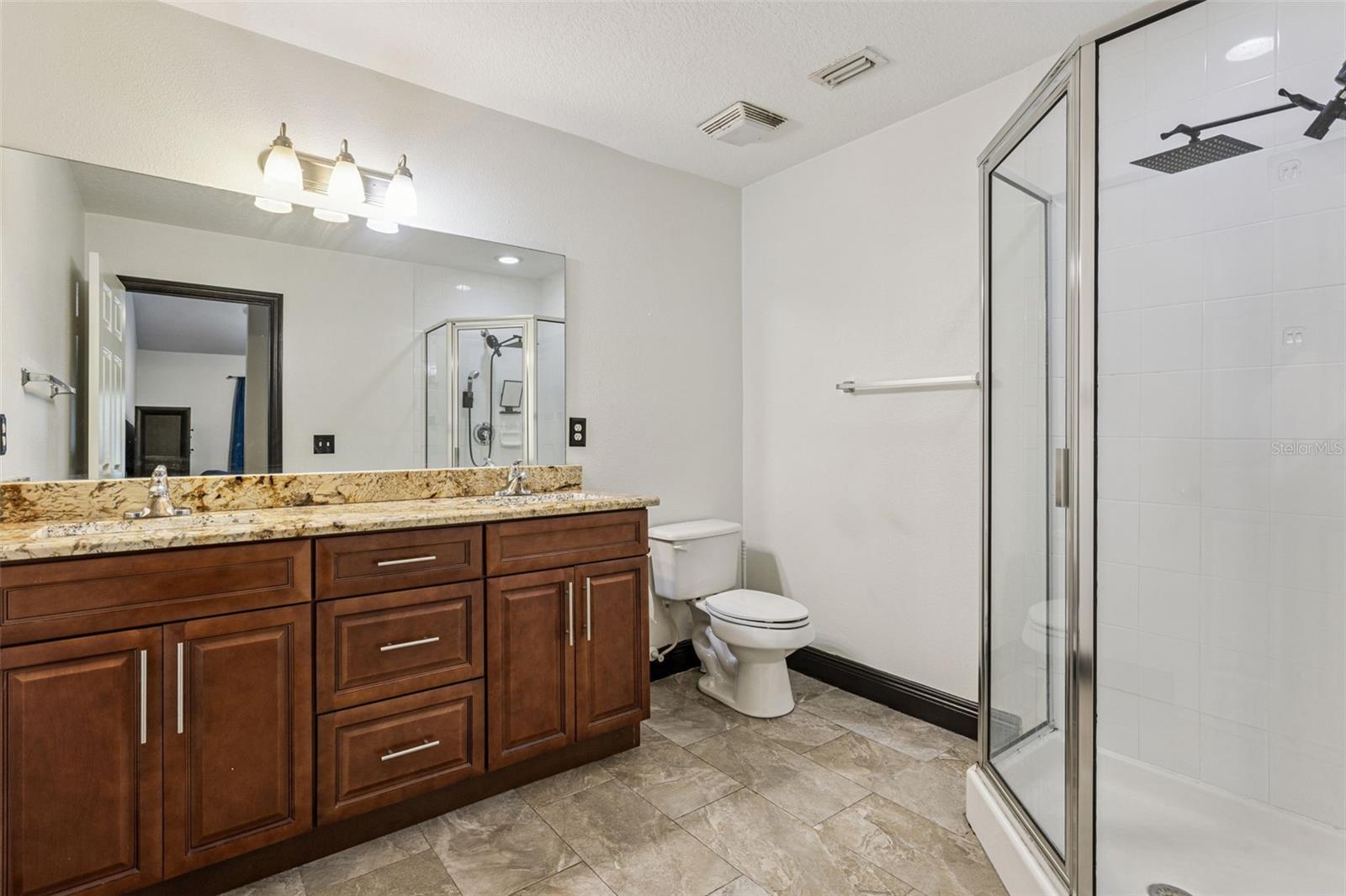 145 N PEARL LAKE CSWY #208