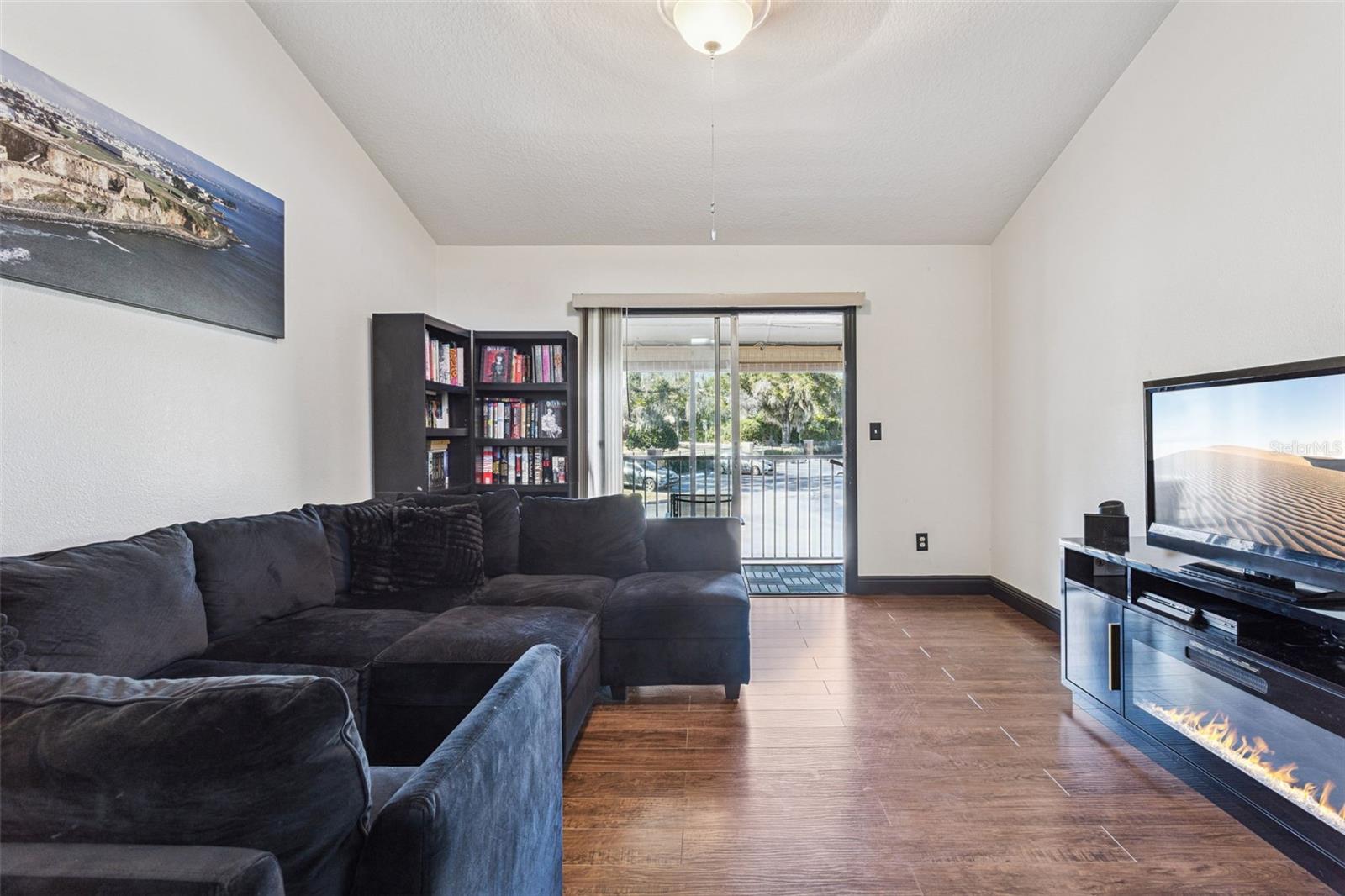 145 N PEARL LAKE CSWY #208